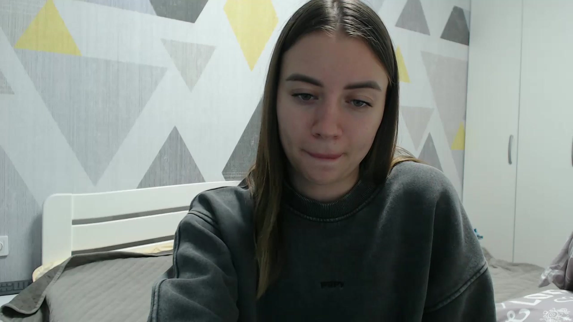 Gallery image thumbnail from Sulfate0's myfreecams stream on, 11/19/2025, 13:41 image 20 of 20