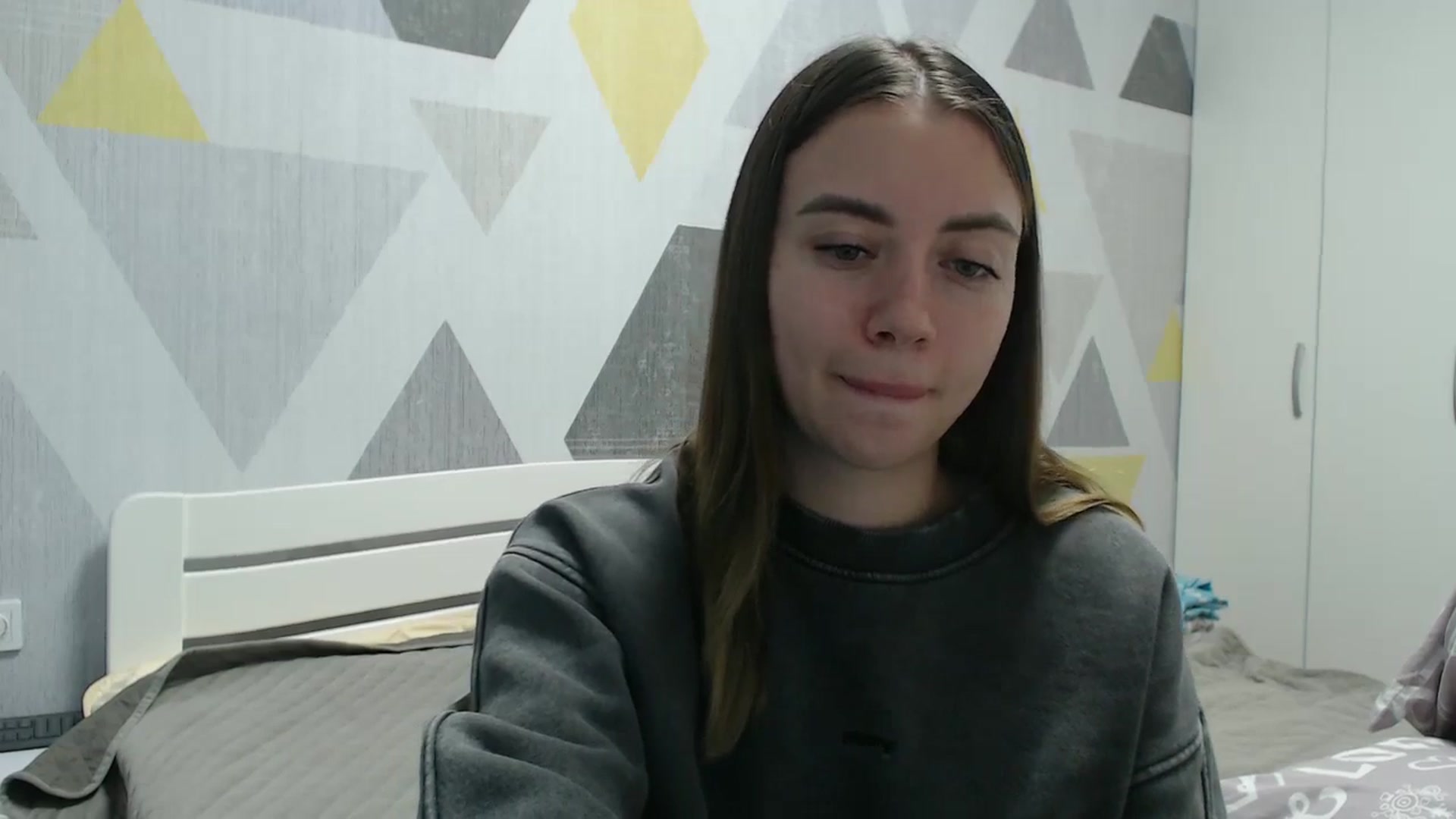 Gallery image thumbnail from Sulfate0's myfreecams stream on, 11/19/2025, 13:41 image 15 of 20