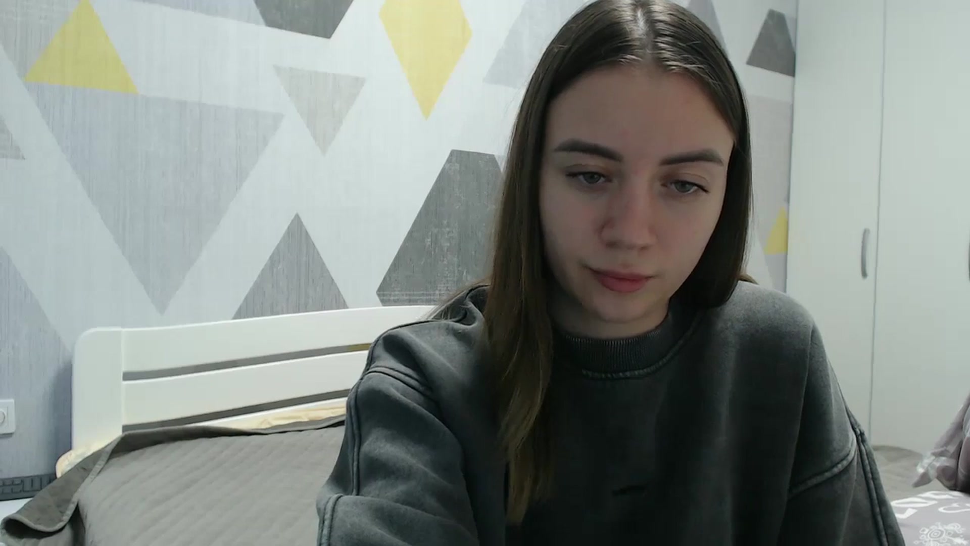 Gallery image thumbnail from Sulfate0's myfreecams stream on, 11/19/2025, 13:41 image 6 of 20