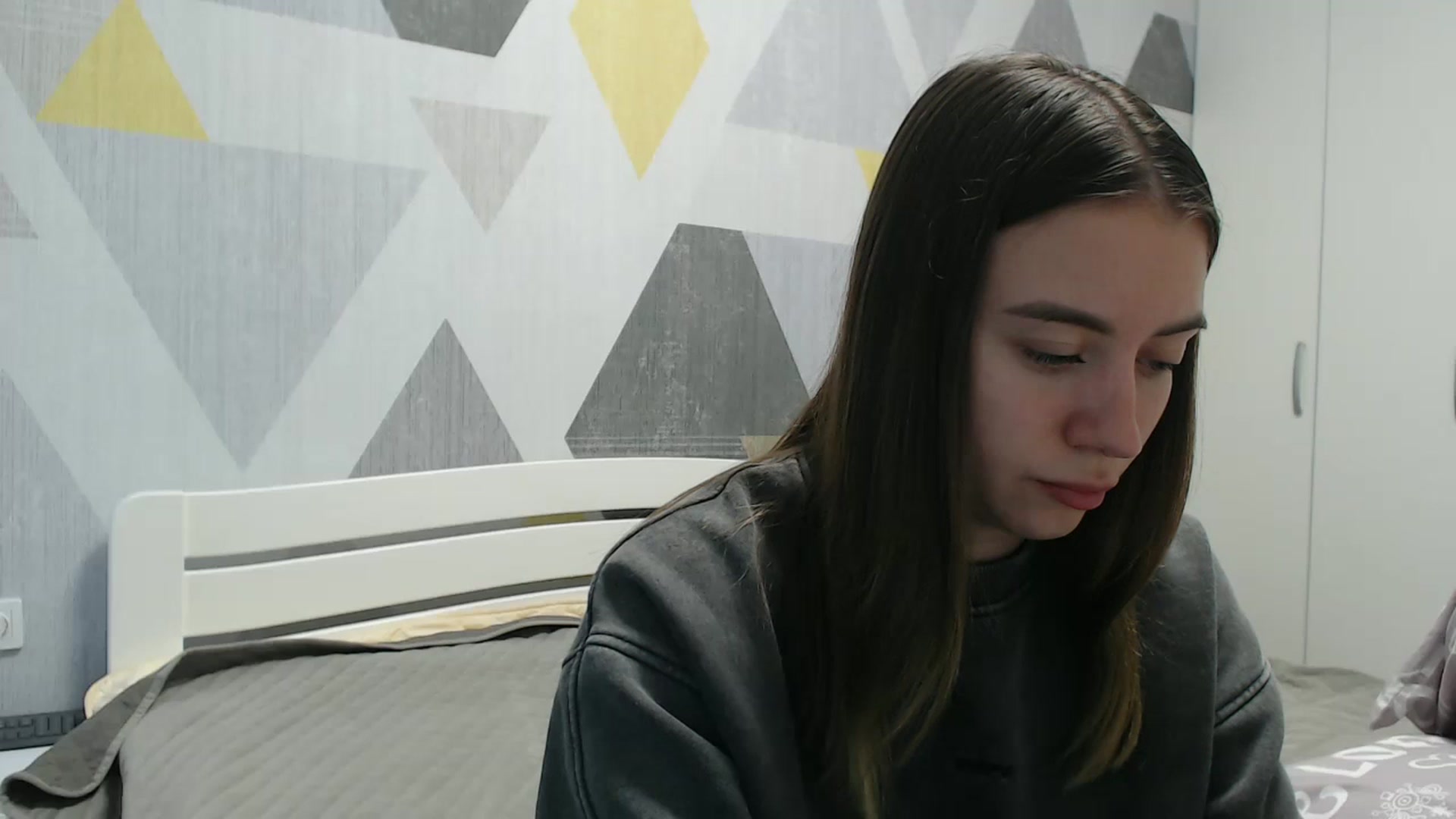 Gallery image thumbnail from Sulfate0's myfreecams stream on, 11/19/2025, 13:41 image 1 of 20