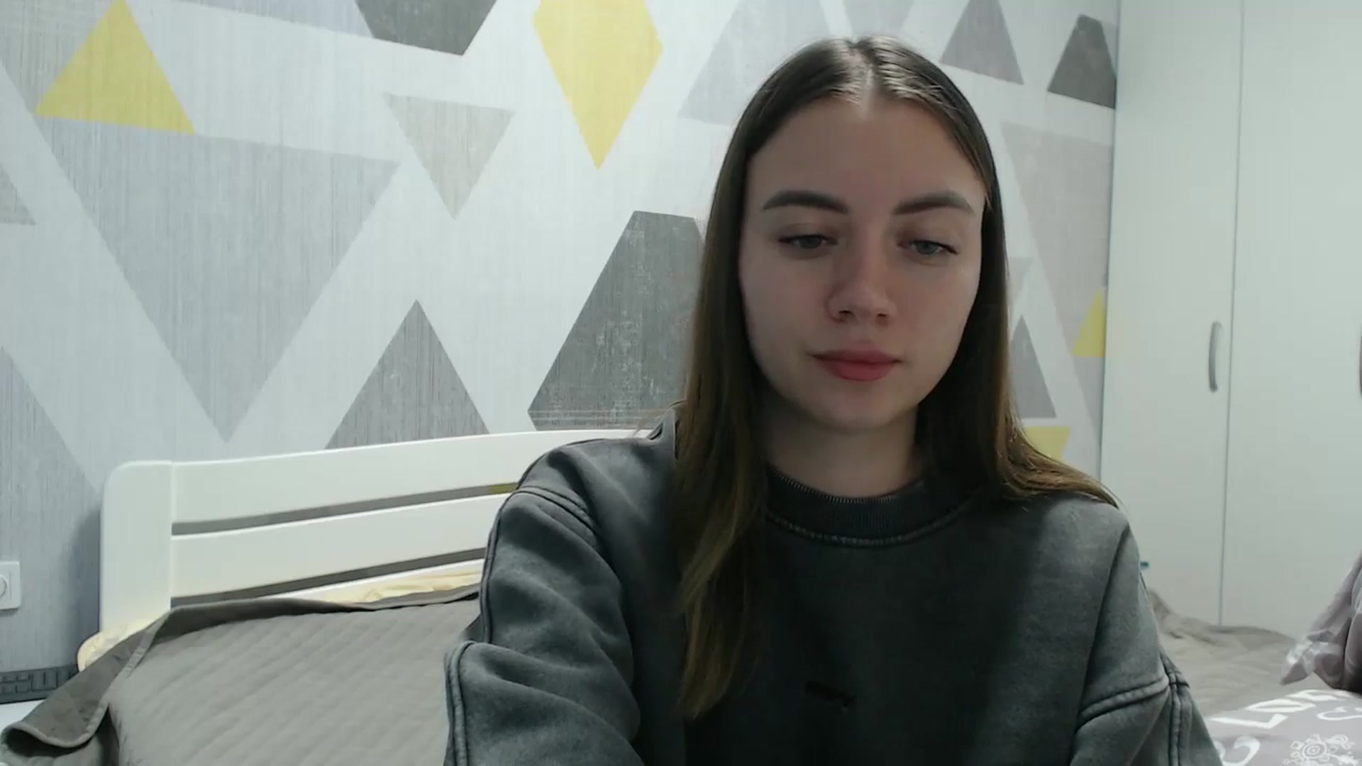 Gallery image thumbnail from Sulfate0's myfreecams stream on, 11/19/2025, 13:41 image 12 of 20
