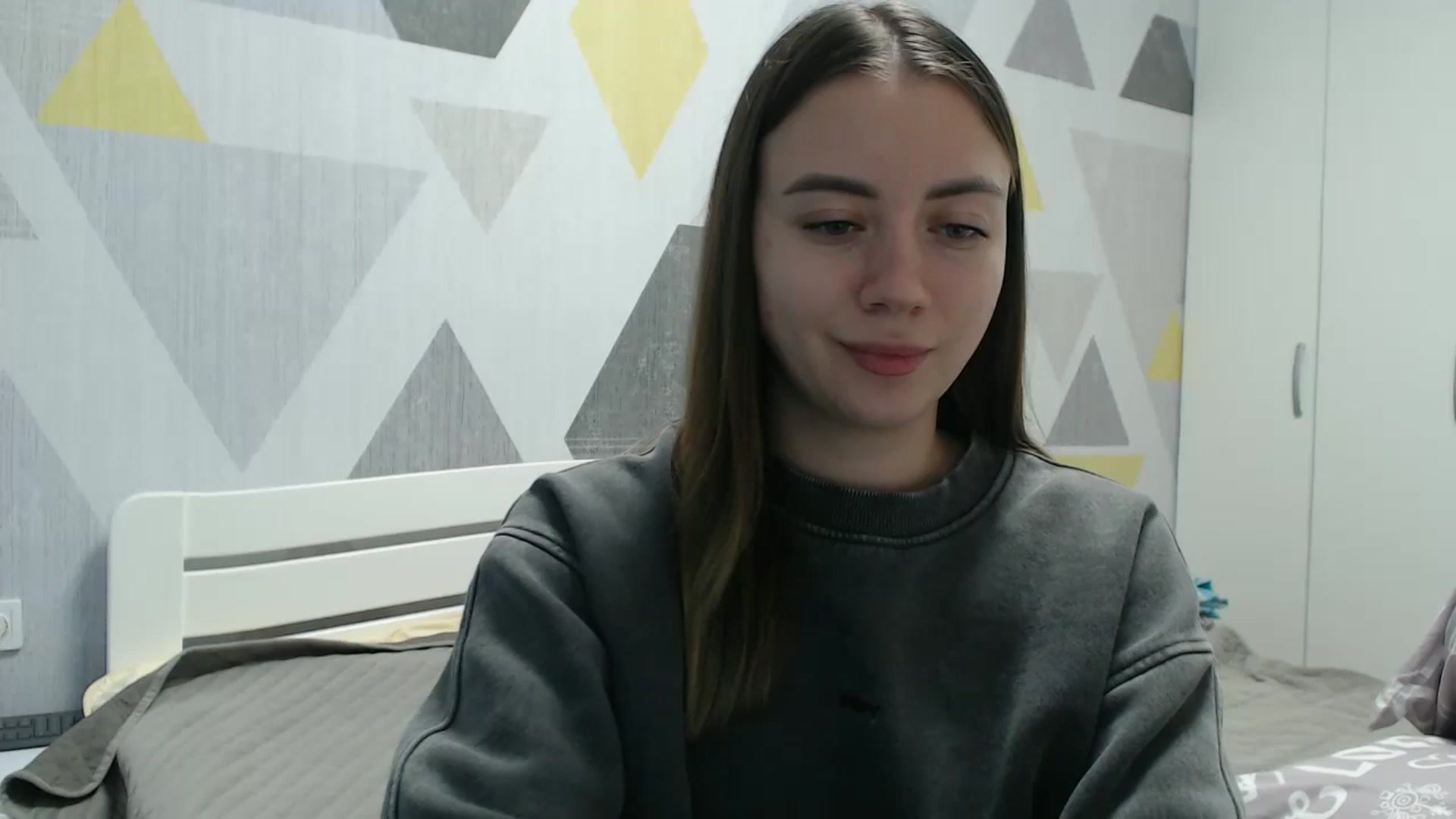 Gallery image thumbnail from Sulfate0's myfreecams stream on, 11/19/2025, 13:41 image 10 of 20