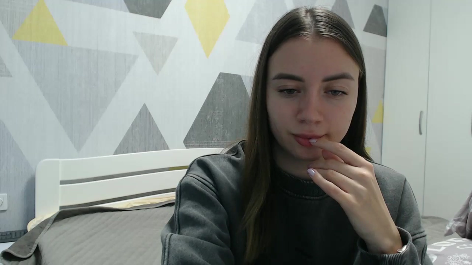 Gallery image thumbnail from Sulfate0's myfreecams stream on, 11/19/2025, 13:41 image 7 of 20