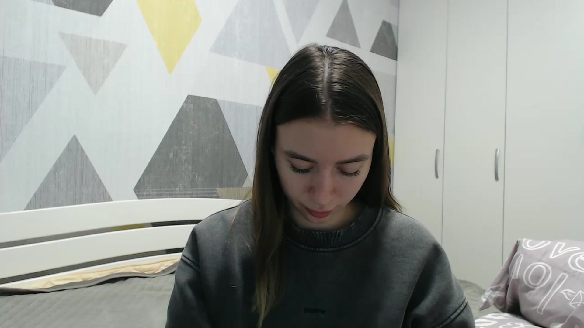 Gallery image thumbnail from Sulfate0's myfreecams stream on, 11/19/2025, 14:17 image 2 of 20