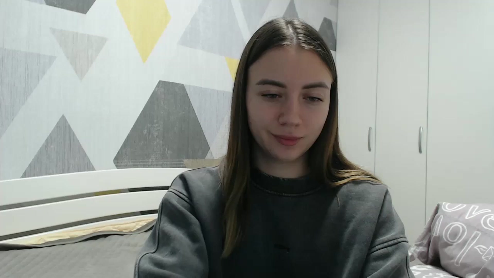 Gallery image thumbnail from Sulfate0's myfreecams stream on, 11/19/2025, 14:17 image 1 of 20