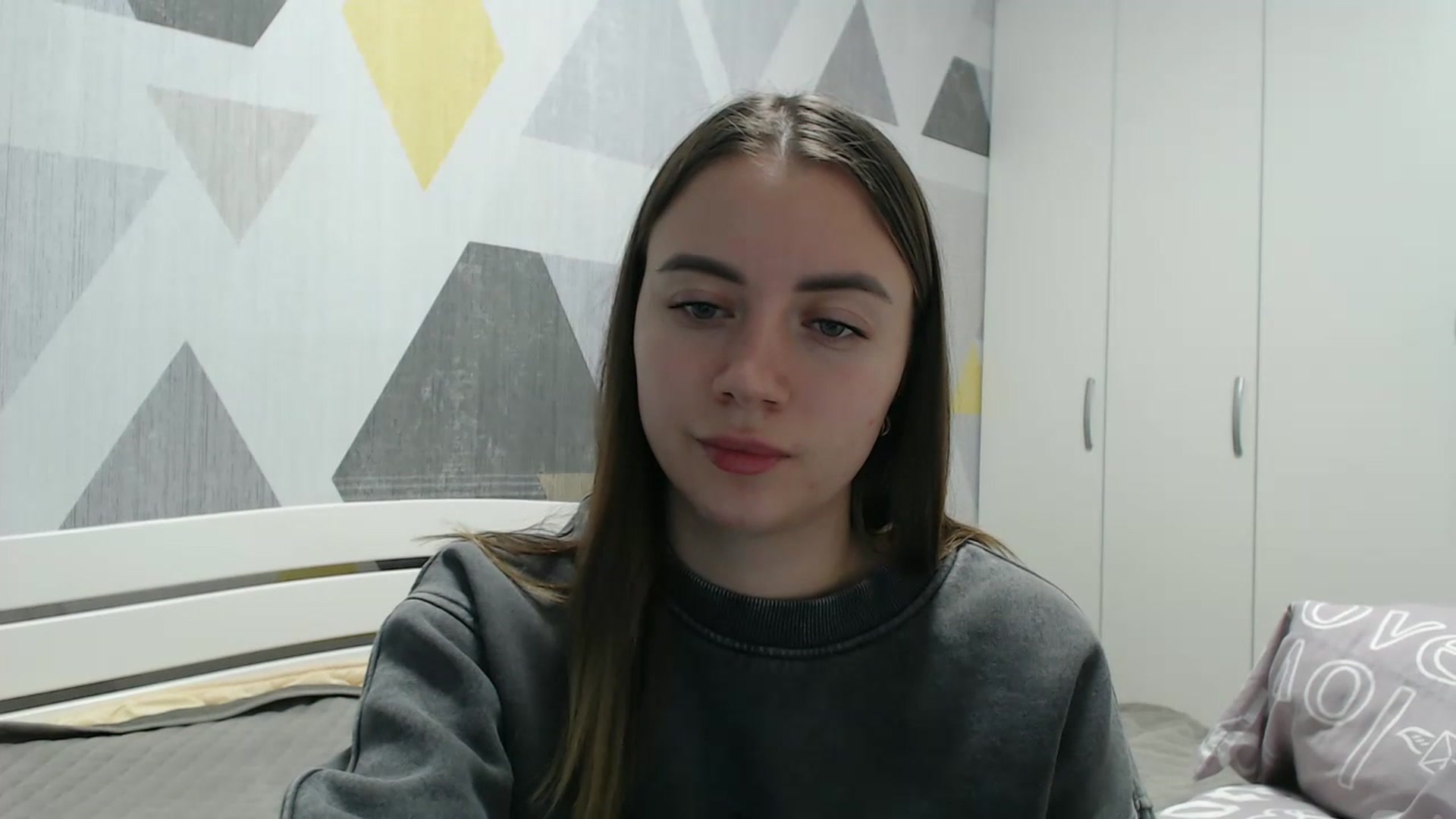 Gallery image thumbnail from Sulfate0's myfreecams stream on, 11/19/2025, 14:17 image 18 of 20