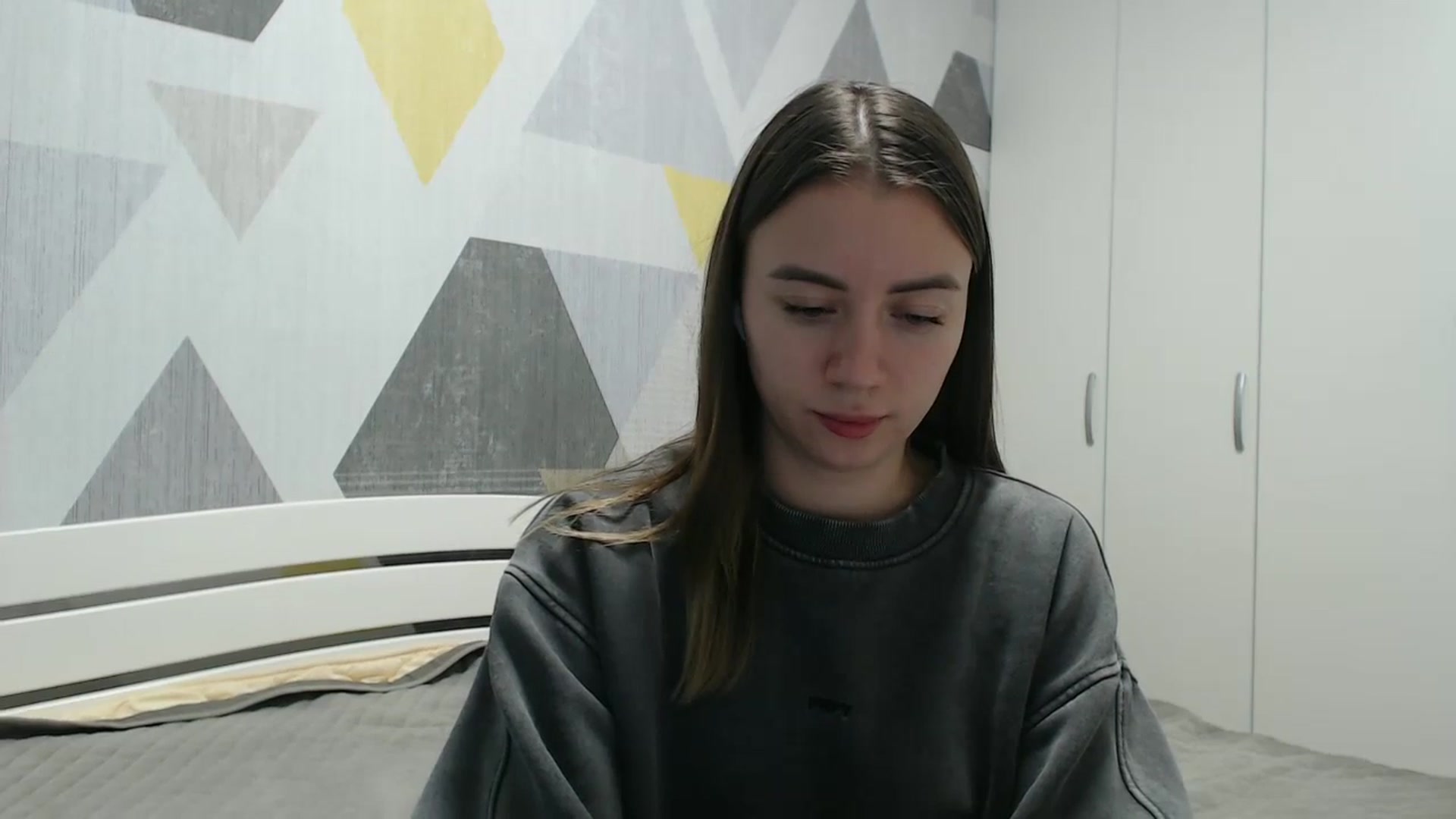 Gallery image thumbnail from Sulfate0's myfreecams stream on, 11/19/2025, 14:17 image 20 of 20