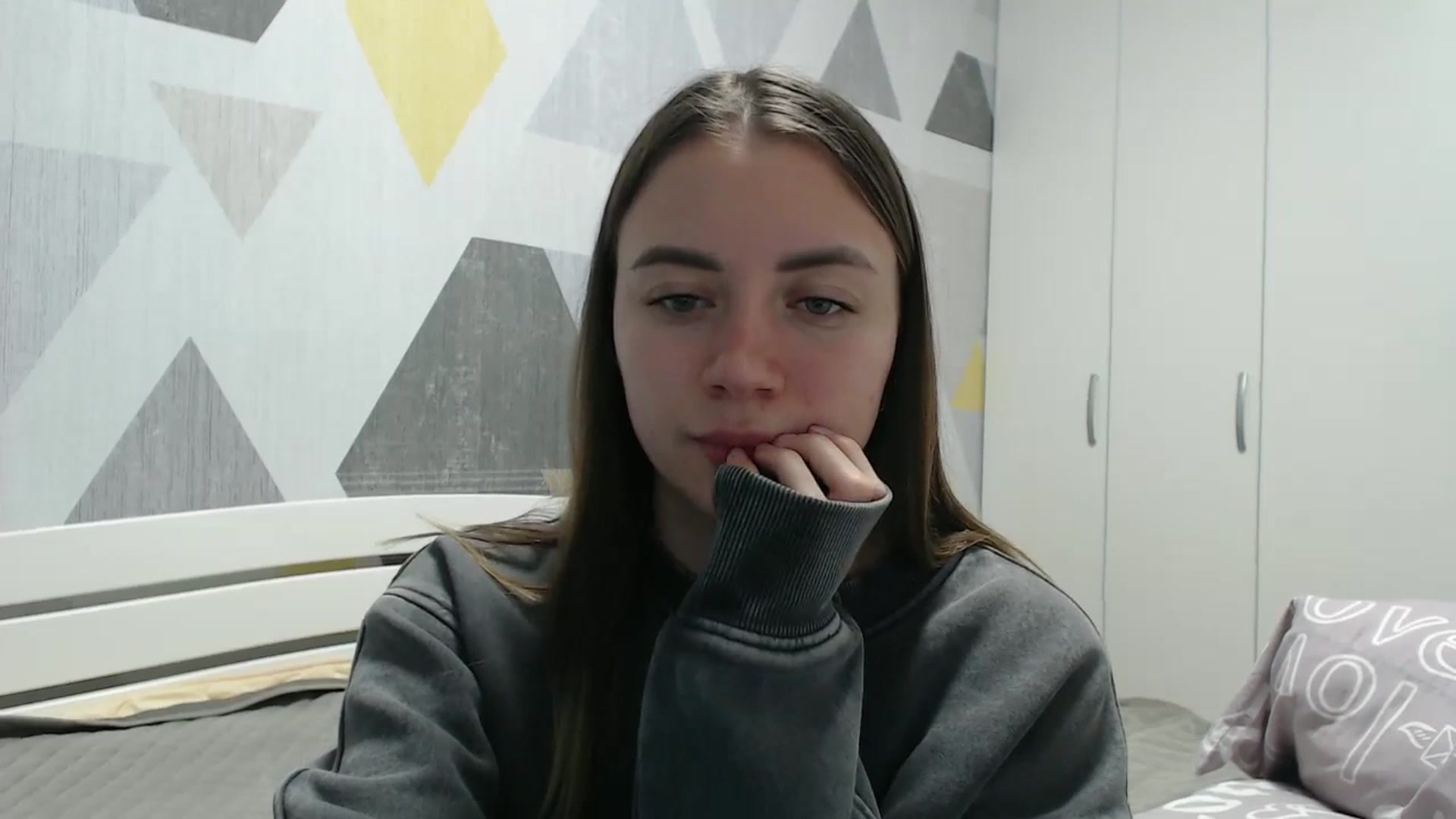 Gallery image thumbnail from Sulfate0's myfreecams stream on, 11/19/2025, 14:17 image 19 of 20