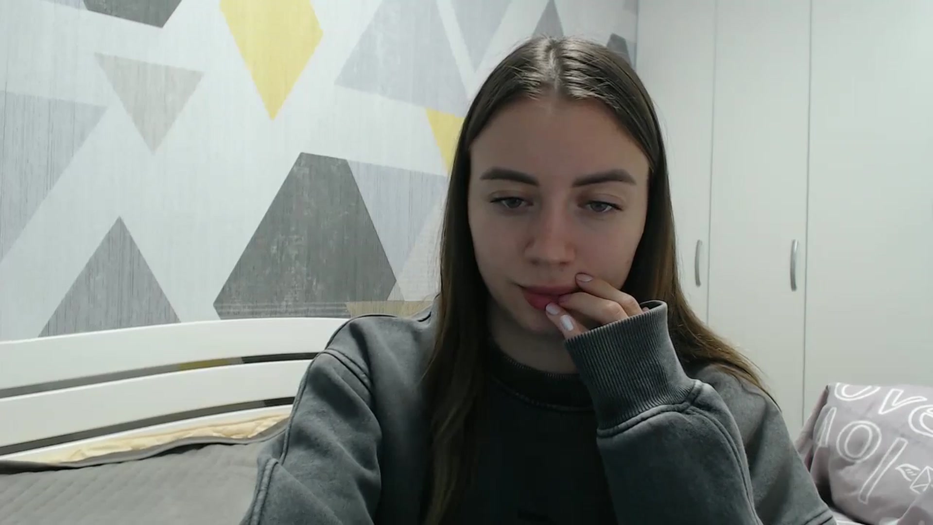 Gallery image thumbnail from Sulfate0's myfreecams stream on, 11/19/2025, 14:17 image 11 of 20