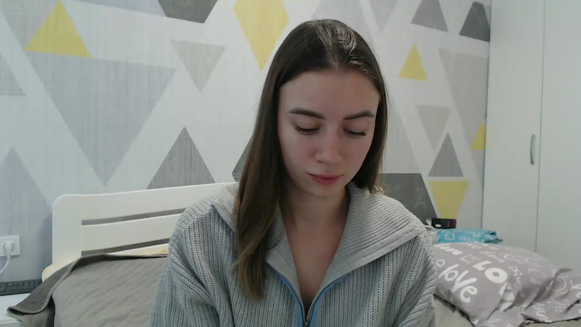 Gallery image thumbnail from Sulfate0's myfreecams stream on, 11/21/2025, 12:23 image 17 of 20