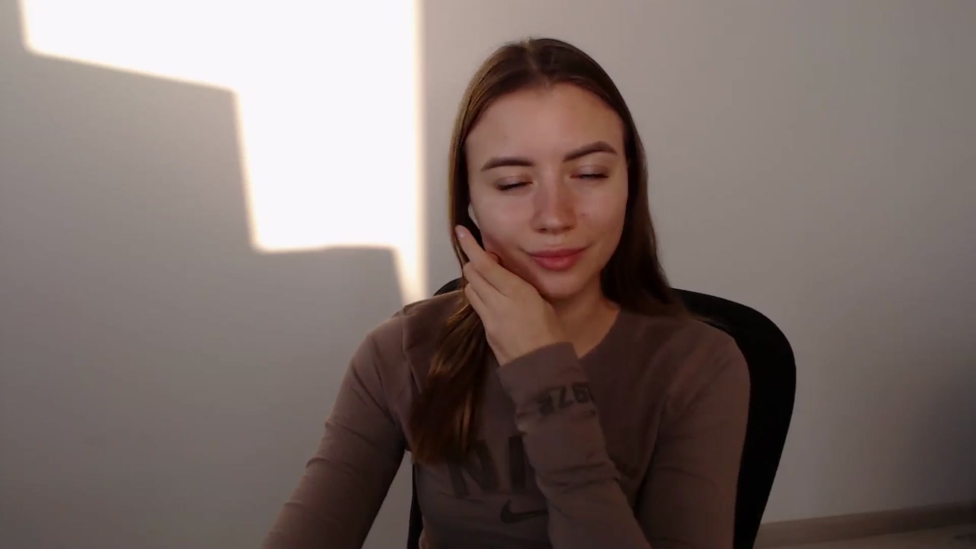 Gallery image thumbnail from Sulfate0's myfreecams stream on, 11/22/2025, 13:13 image 13 of 20