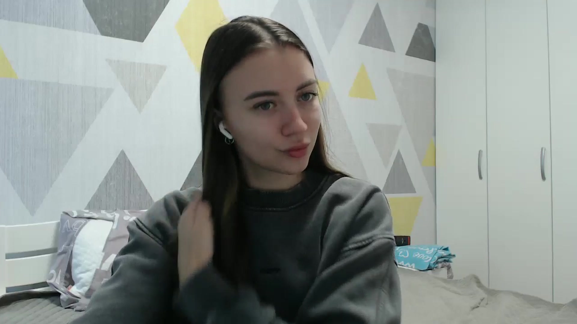 Gallery image thumbnail from Sulfate0's myfreecams stream on, 11/23/2025, 10:18 image 5 of 20