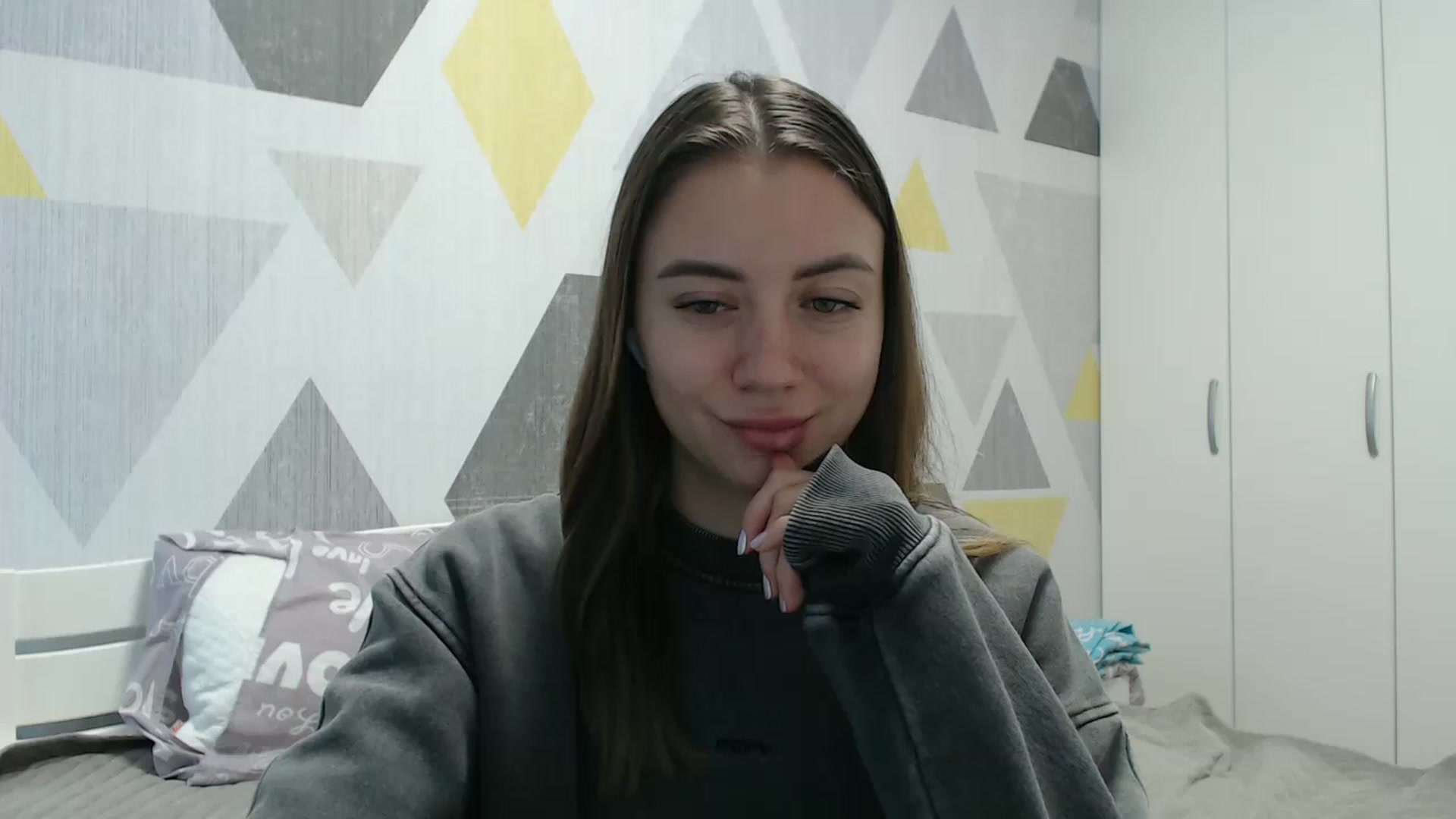 Gallery image thumbnail from Sulfate0's myfreecams stream on, 11/23/2025, 10:18 image 16 of 20