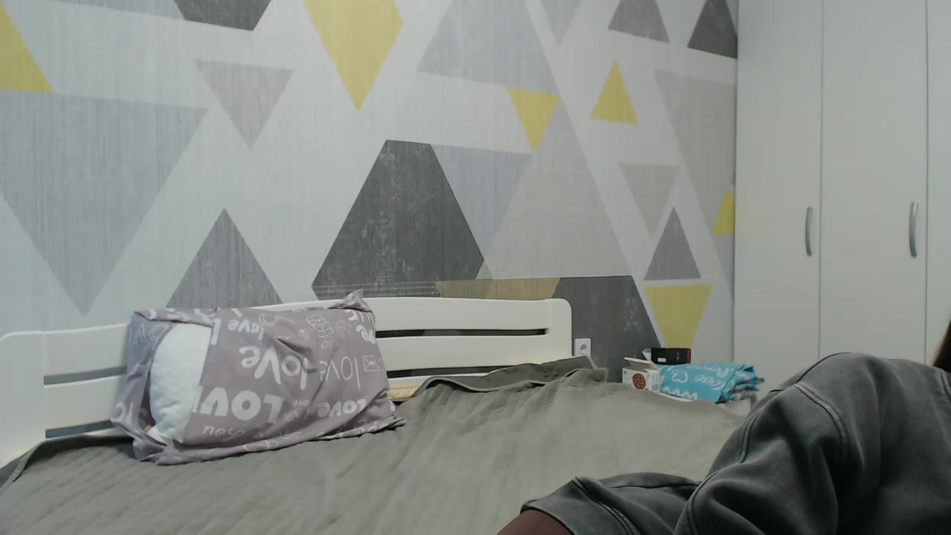 Gallery image thumbnail from Sulfate0's myfreecams stream on, 11/23/2025, 11:36 image 15 of 20