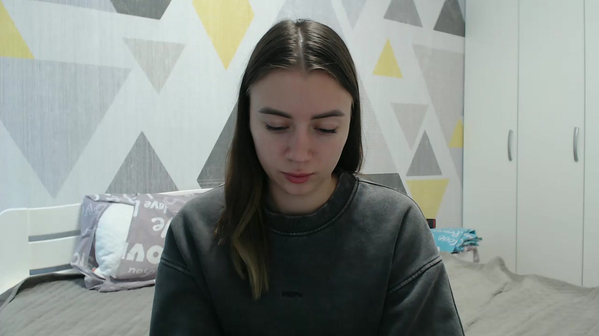 Gallery image thumbnail from Sulfate0's myfreecams stream on, 11/23/2025, 11:51 image 16 of 20