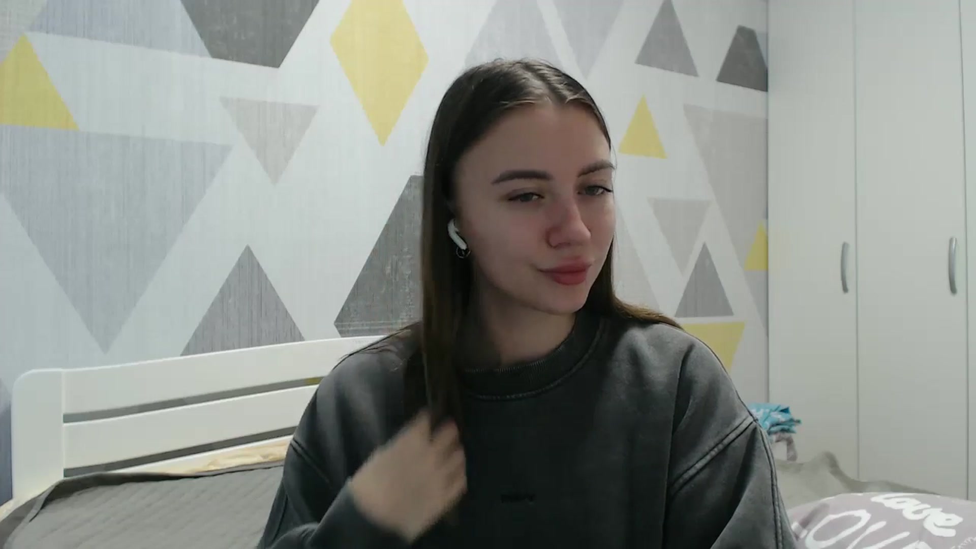 Gallery image thumbnail from Sulfate0's myfreecams stream on, 11/23/2025, 13:04 image 2 of 20