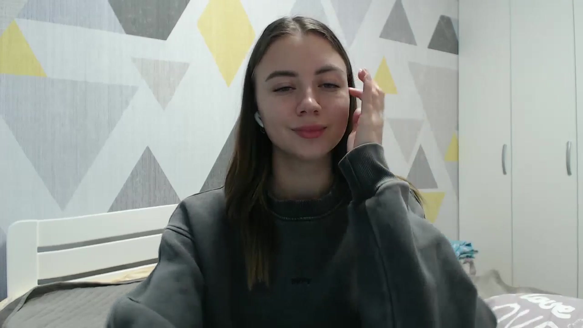 Gallery image thumbnail from Sulfate0's myfreecams stream on, 11/23/2025, 13:04 image 14 of 20