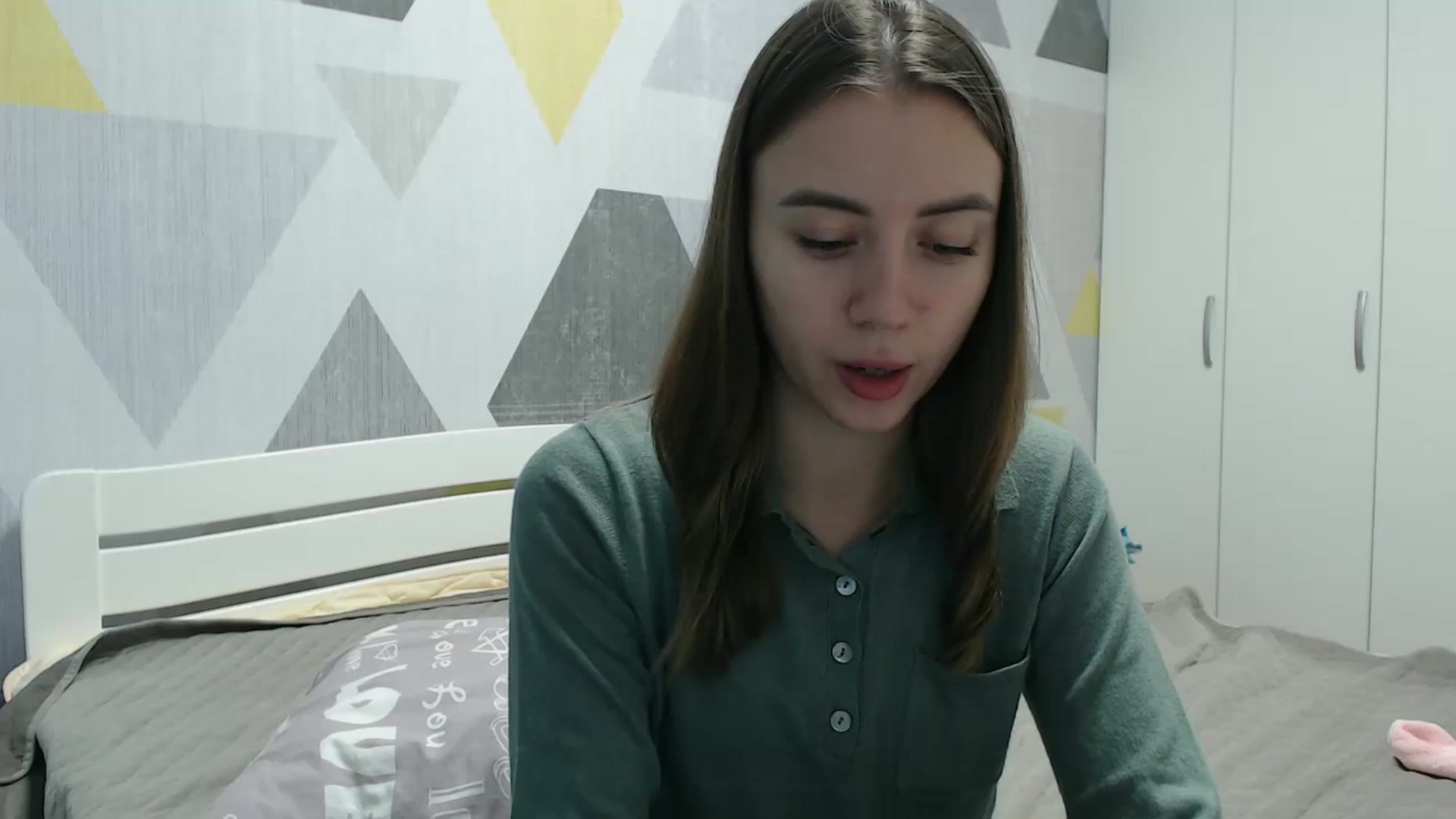 Gallery image thumbnail from Sulfate0's myfreecams stream on, 11/24/2025, 08:50 image 1 of 20