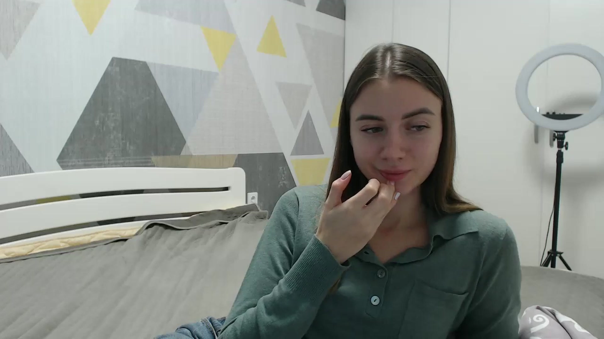 Gallery image thumbnail from Sulfate0's myfreecams stream on, 11/24/2025, 10:21 image 3 of 20