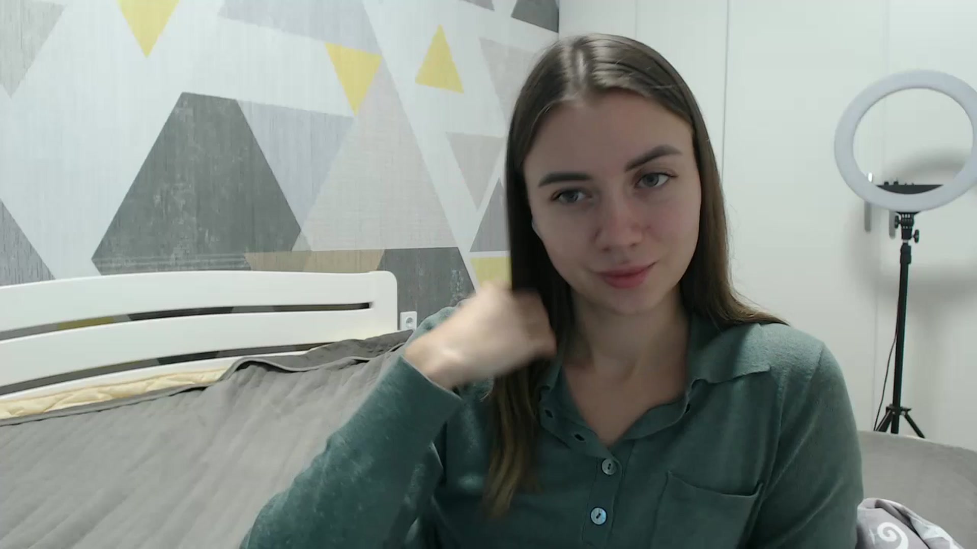 Gallery image thumbnail from Sulfate0's myfreecams stream on, 11/24/2025, 10:21 image 1 of 20