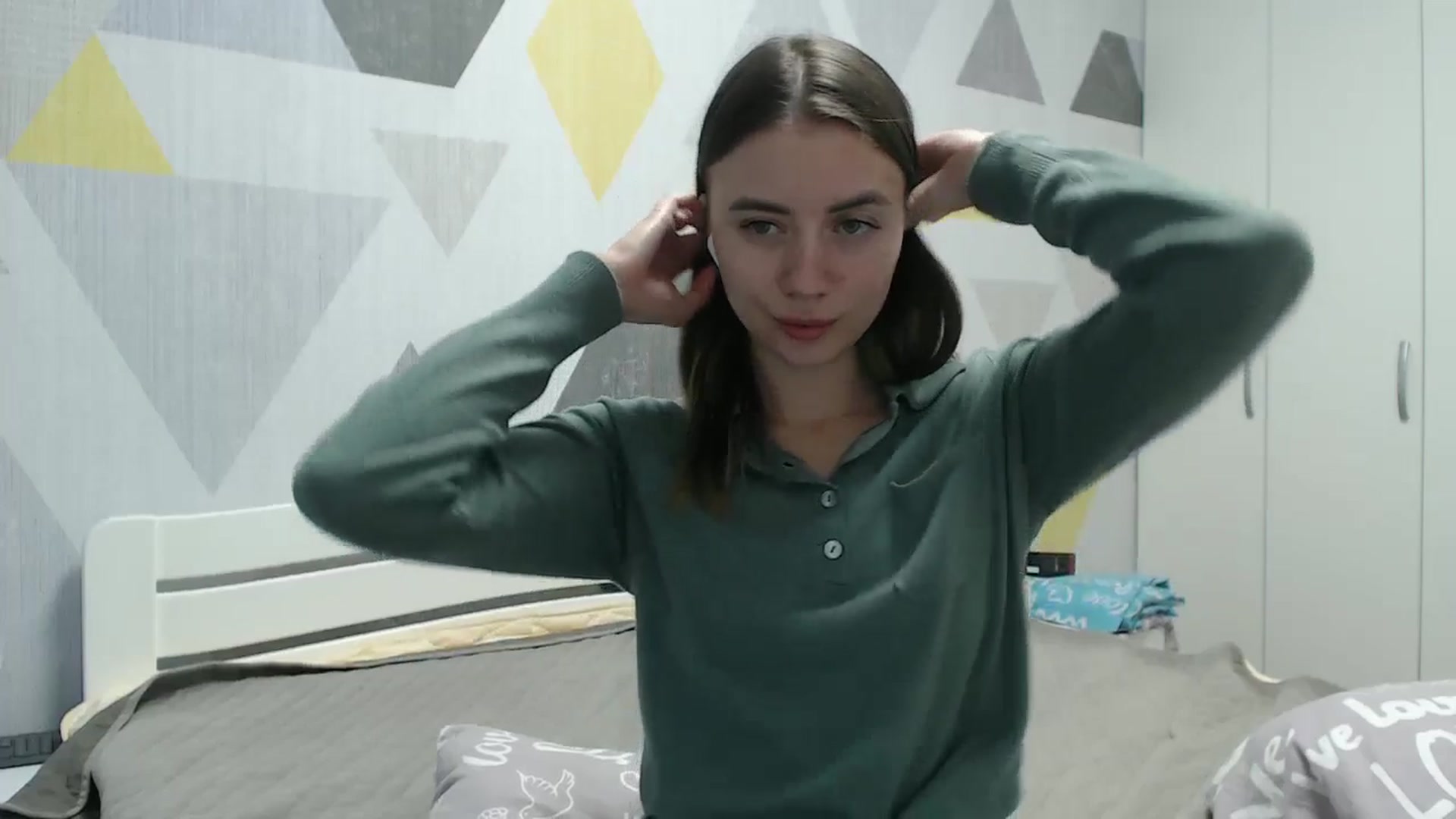 Gallery image thumbnail from Sulfate0's myfreecams stream on, 11/24/2025, 11:10 image 12 of 20