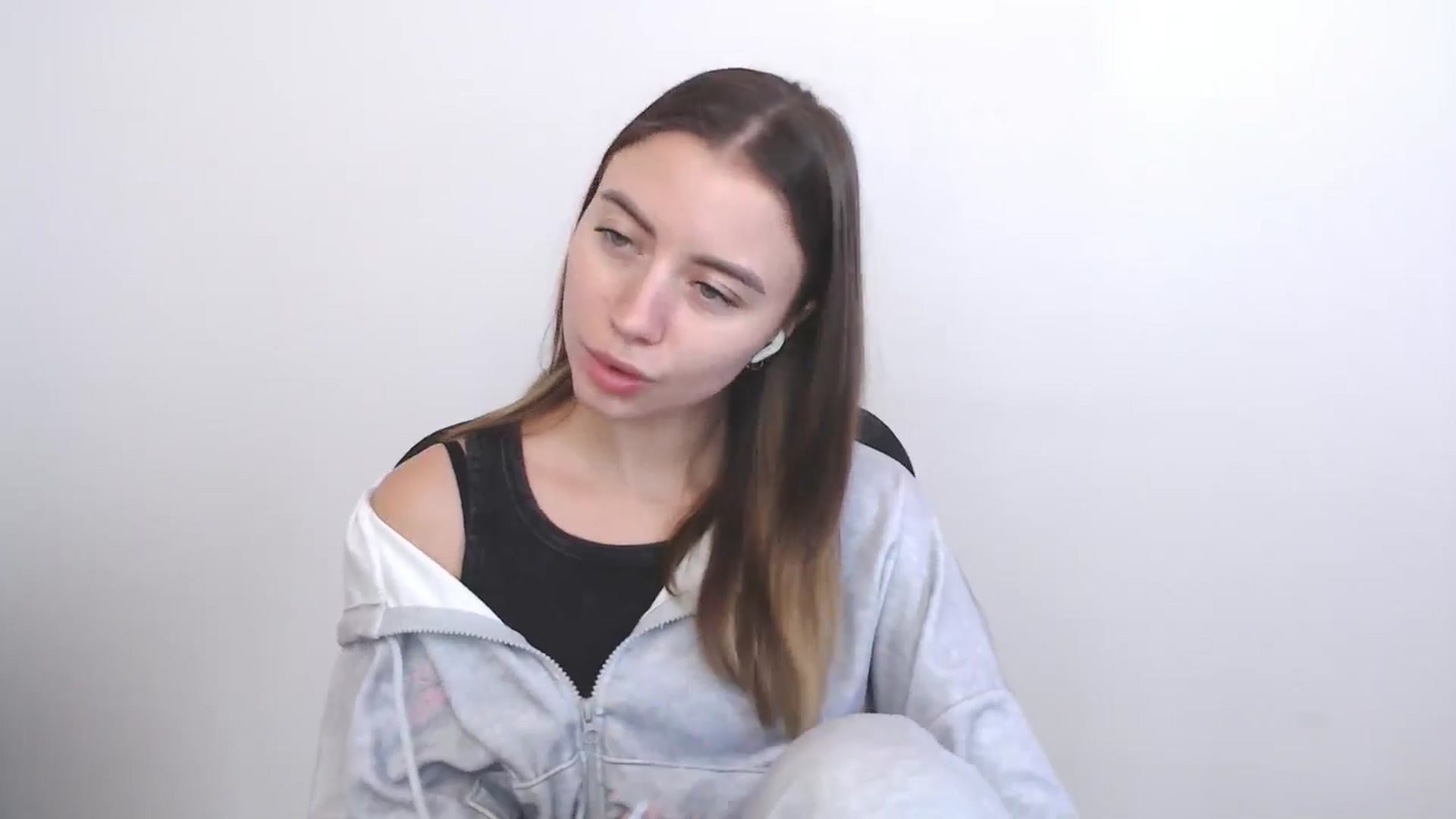 Gallery image thumbnail from Sulfate0's myfreecams stream on, 11/26/2025, 10:23 image 16 of 20