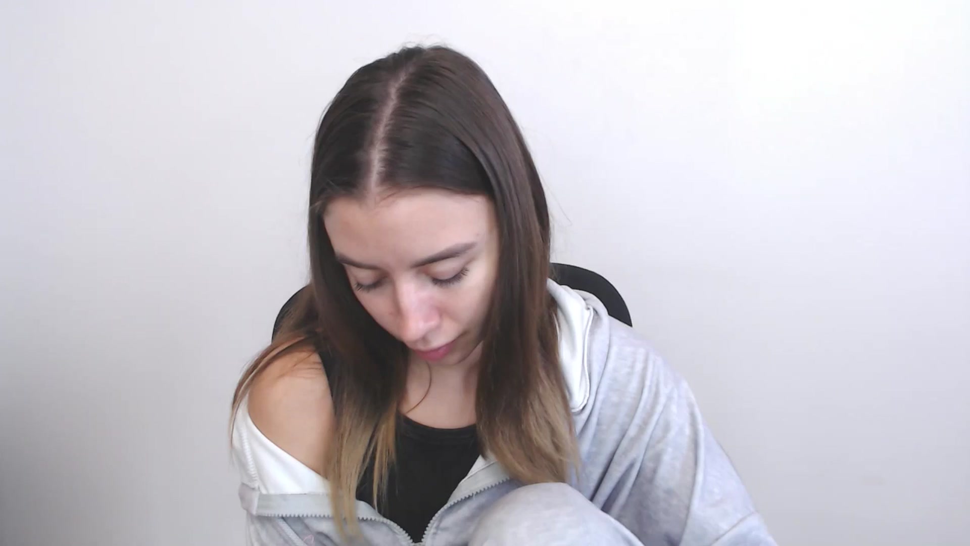 Gallery image thumbnail from Sulfate0's myfreecams stream on, 11/26/2025, 10:23 image 19 of 20