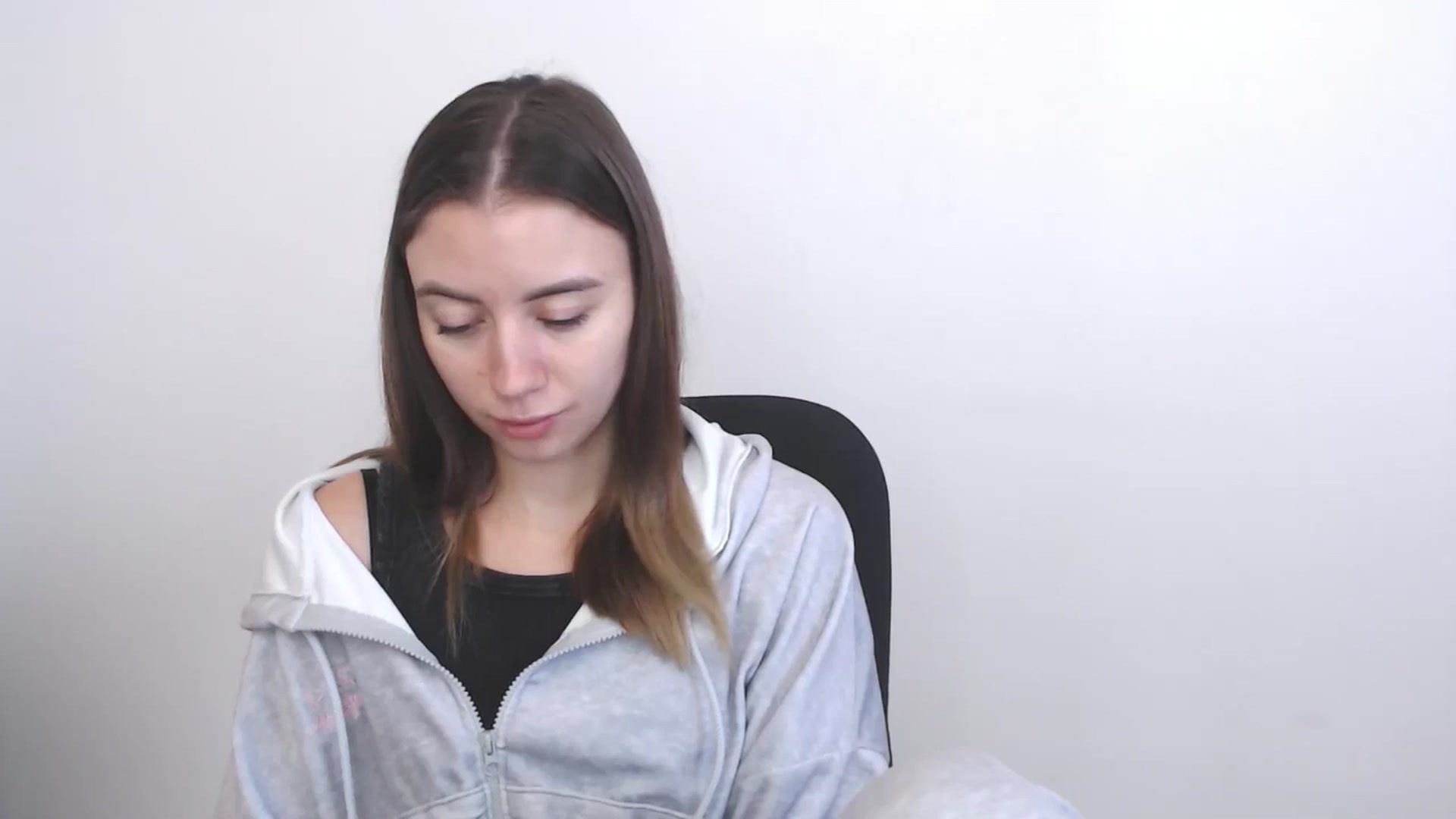 Gallery image thumbnail from Sulfate0's myfreecams stream on, 11/26/2025, 10:23 image 12 of 20