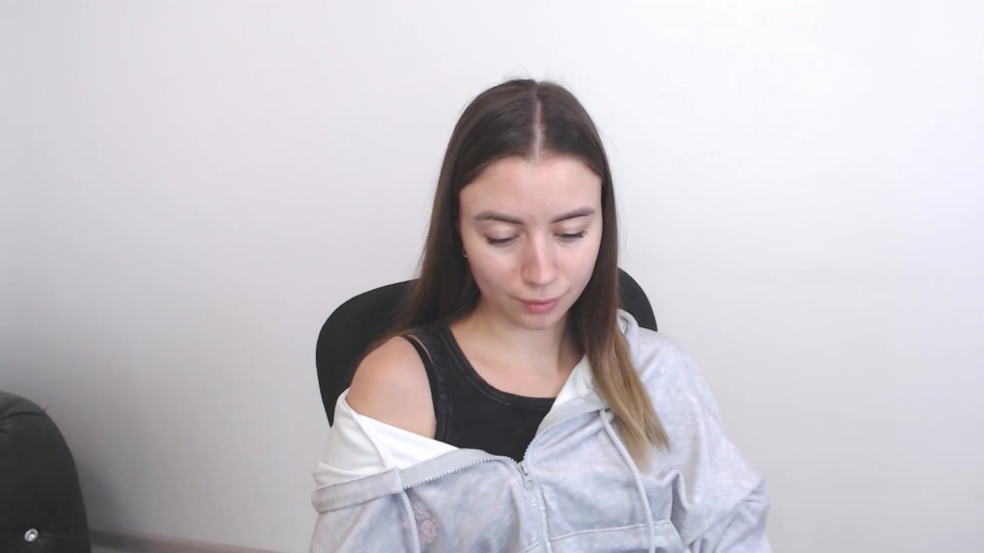 Gallery image thumbnail from Sulfate0's myfreecams stream on, 11/26/2025, 11:45 image 2 of 20