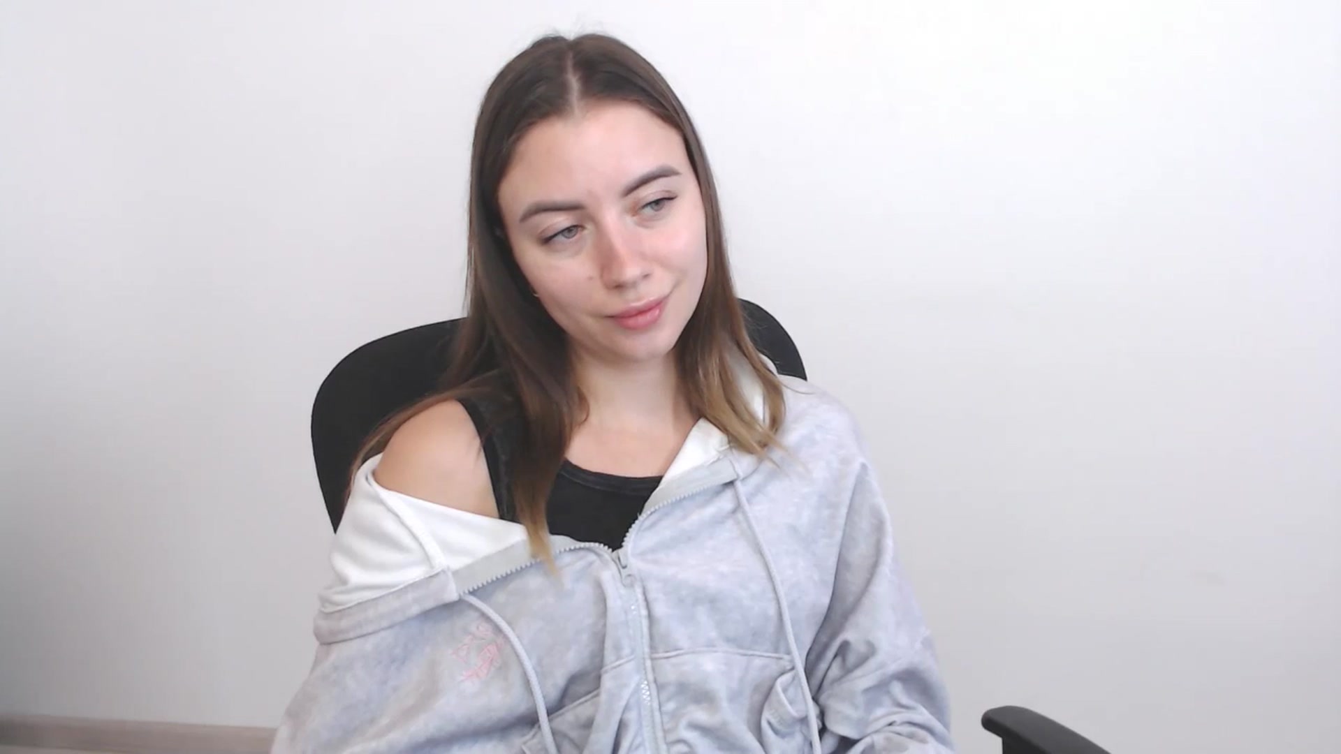 Gallery image thumbnail from Sulfate0's myfreecams stream on, 11/26/2025, 11:45 image 17 of 20
