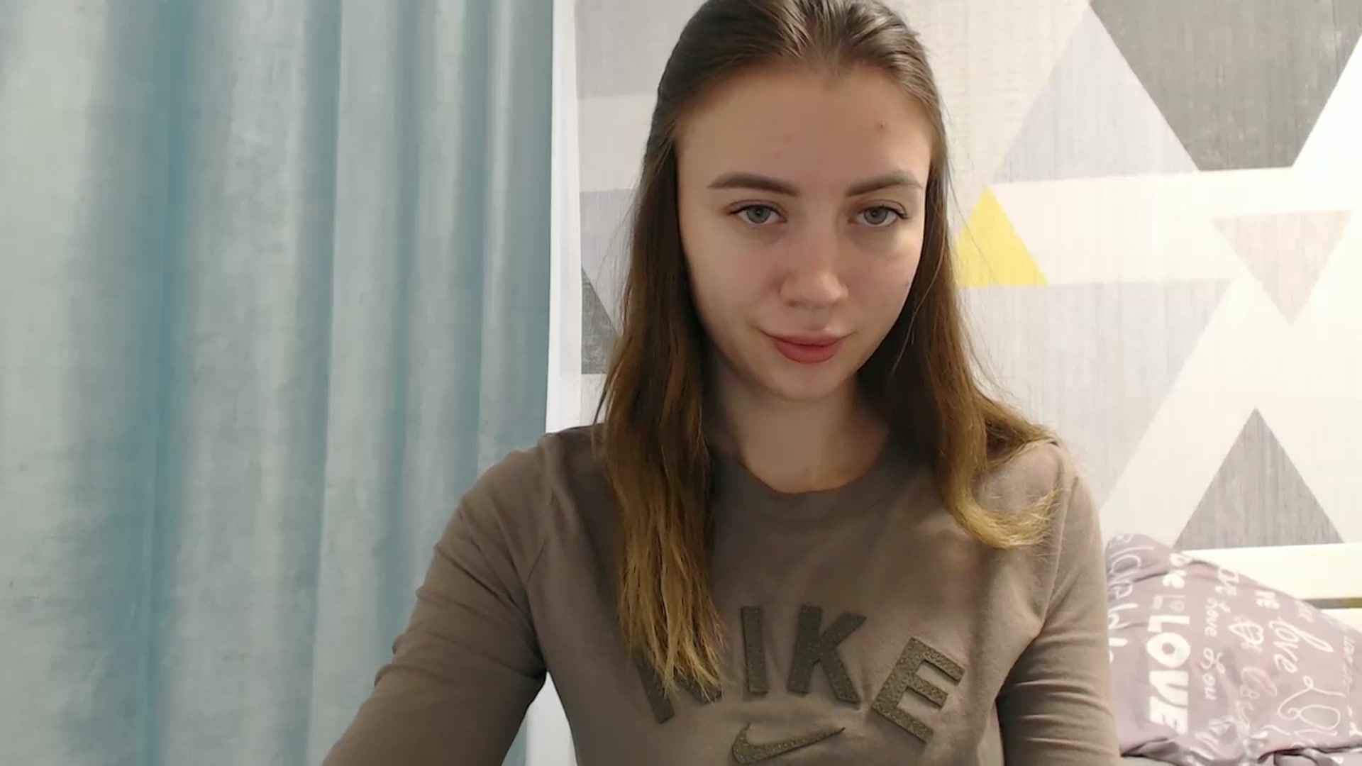 Gallery image thumbnail from Sulfate0's myfreecams stream on, 12/05/2025, 10:11 image 17 of 20