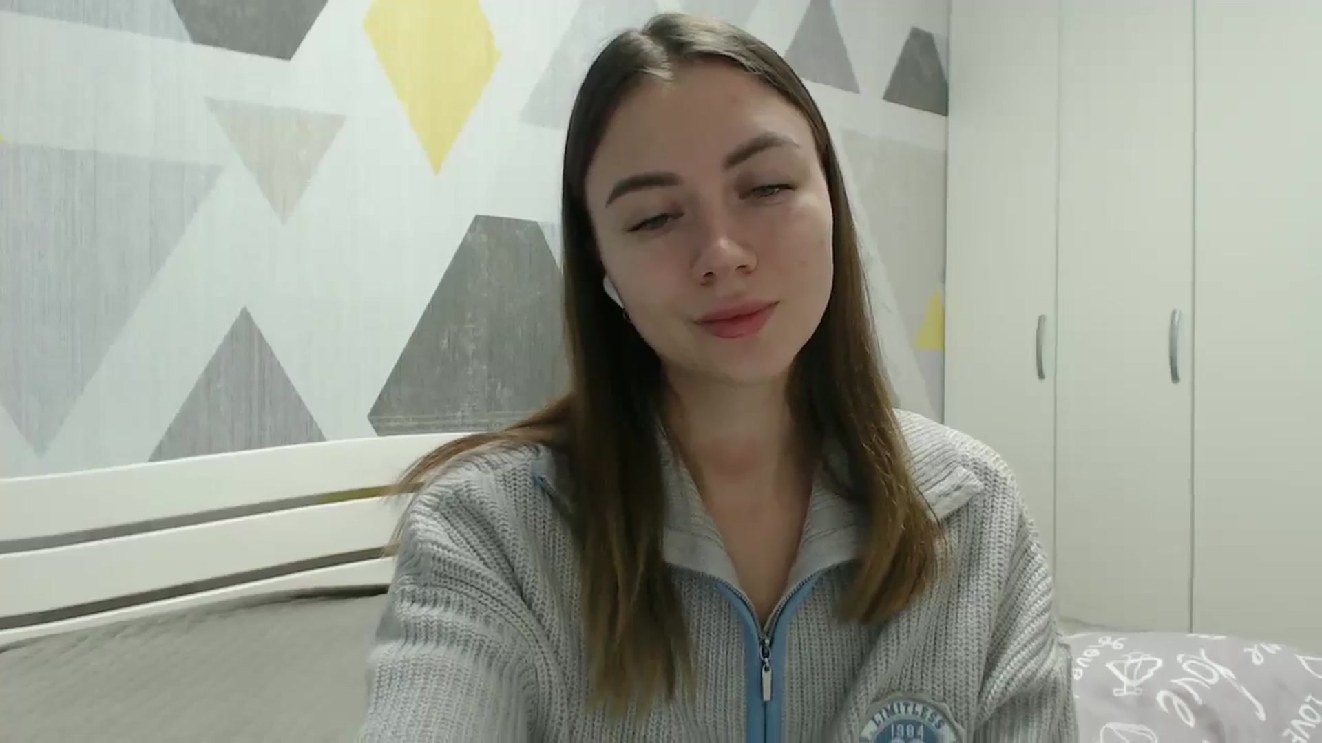 Gallery image thumbnail from Sulfate0's myfreecams stream on, 12/06/2025, 10:45 image 7 of 20