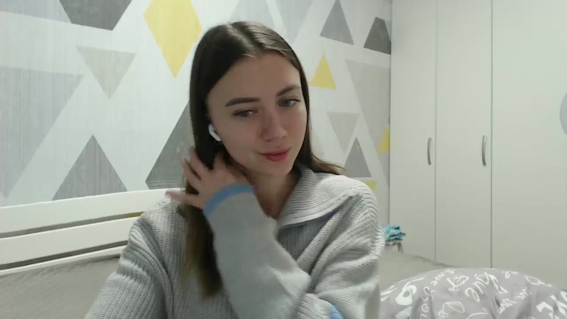 Gallery image thumbnail from Sulfate0's myfreecams stream on, 12/06/2025, 11:36 image 2 of 20