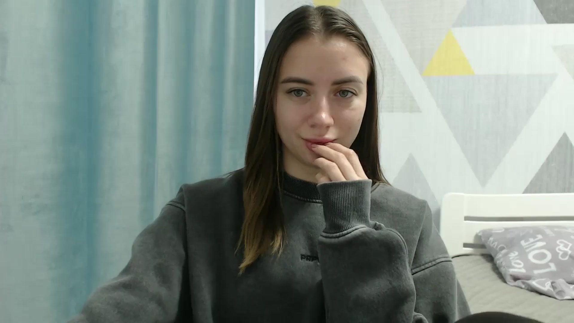 Gallery image thumbnail from Sulfate0's myfreecams stream on, 12/07/2025, 09:52 image 9 of 20