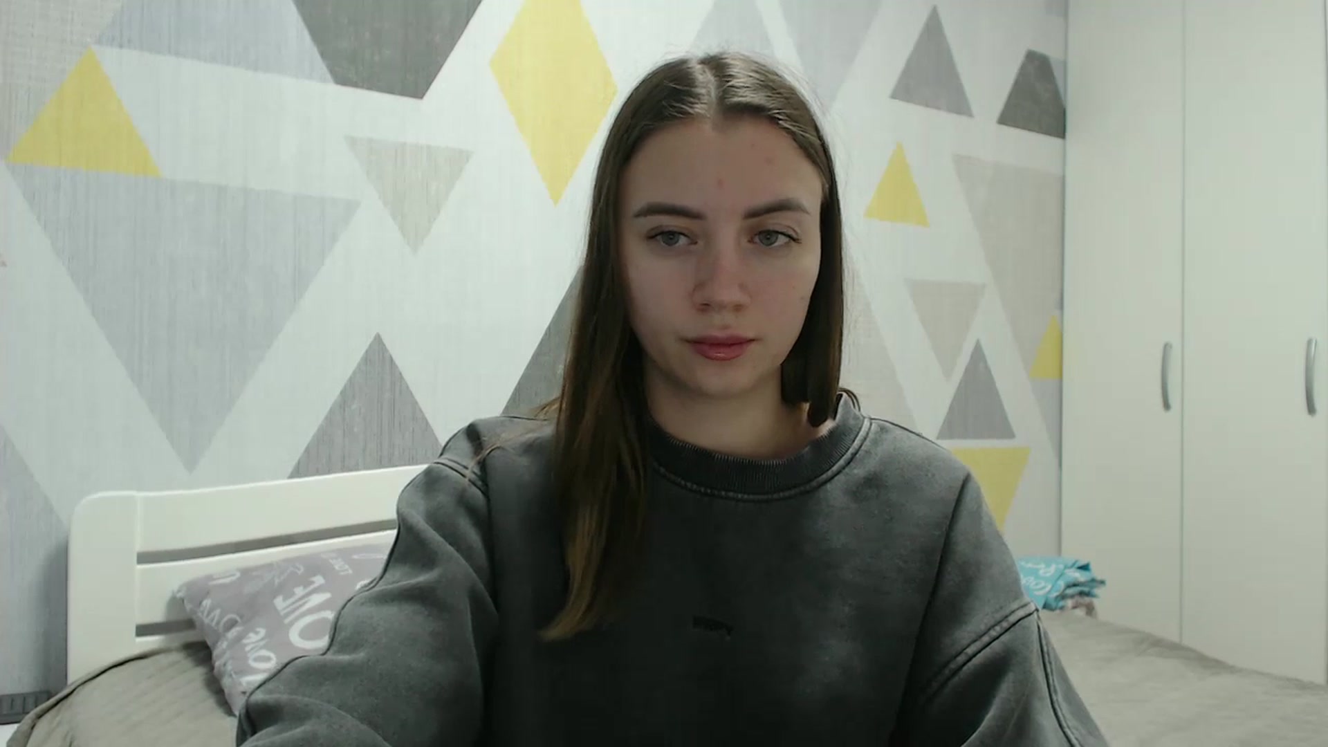 Gallery image thumbnail from Sulfate0's myfreecams stream on, 12/08/2025, 10:32 image 8 of 20