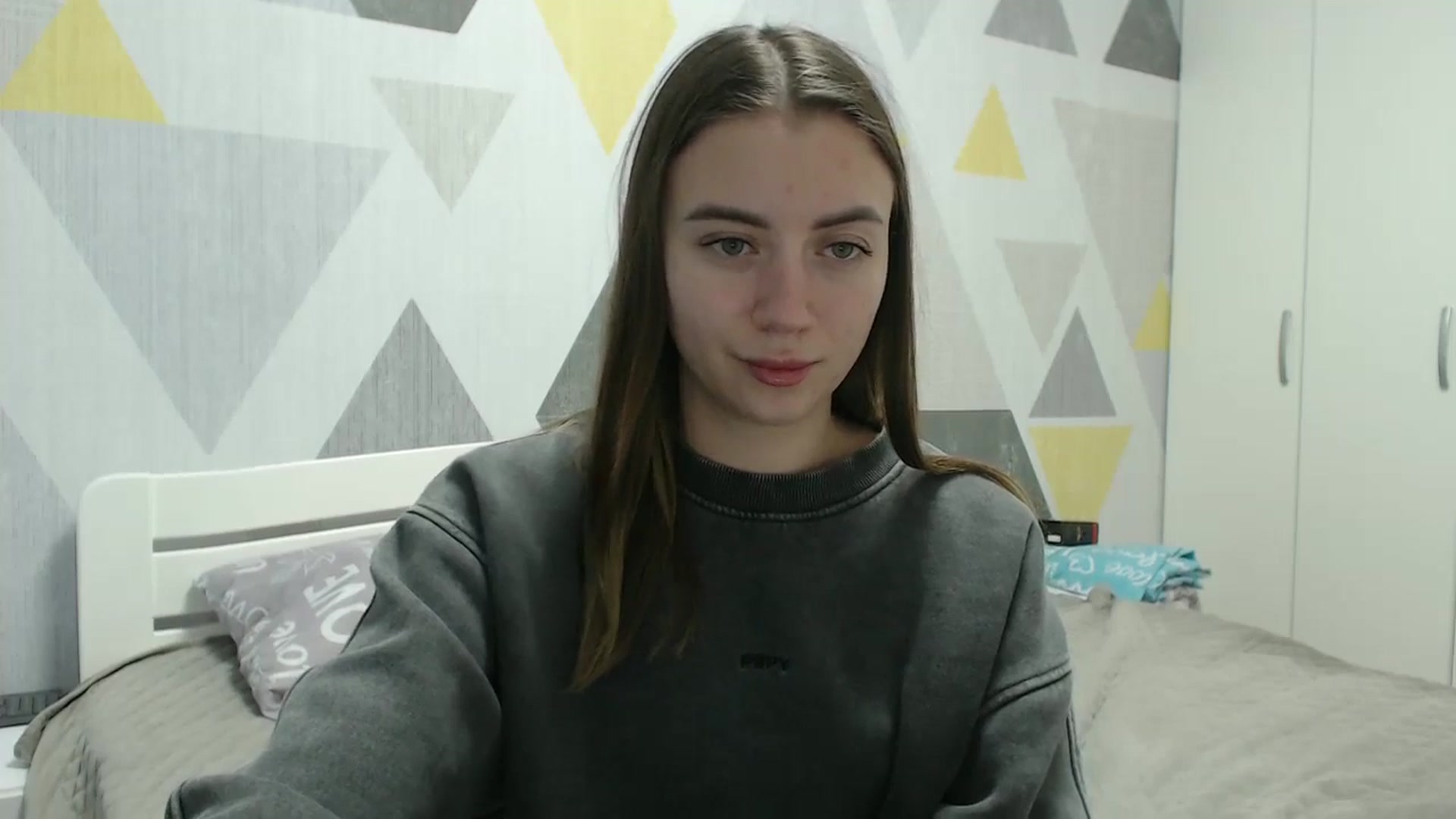 Gallery image thumbnail from Sulfate0's myfreecams stream on, 12/08/2025, 10:32 image 13 of 20