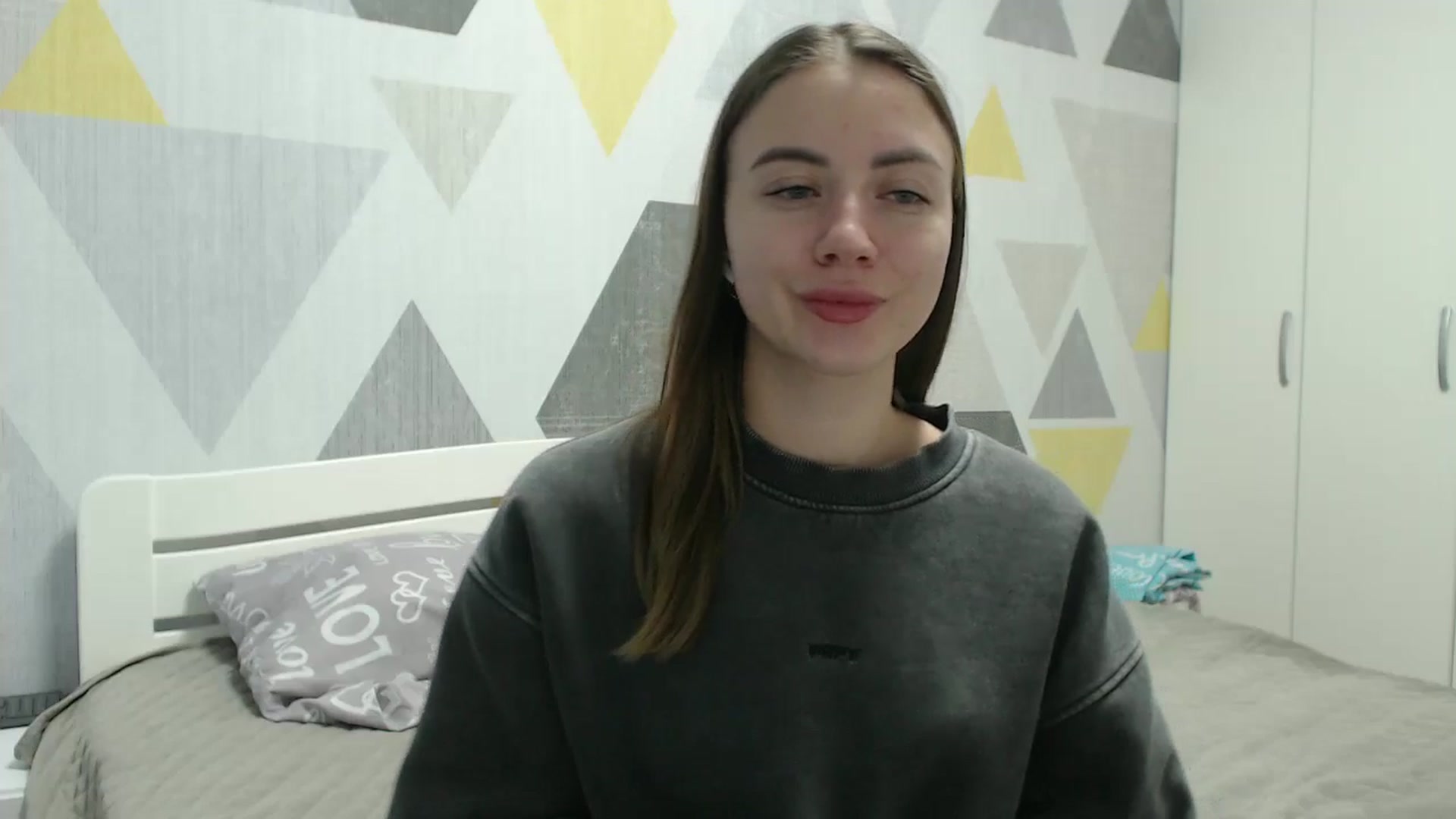 Gallery image thumbnail from Sulfate0's myfreecams stream on, 12/08/2025, 10:32 image 15 of 20
