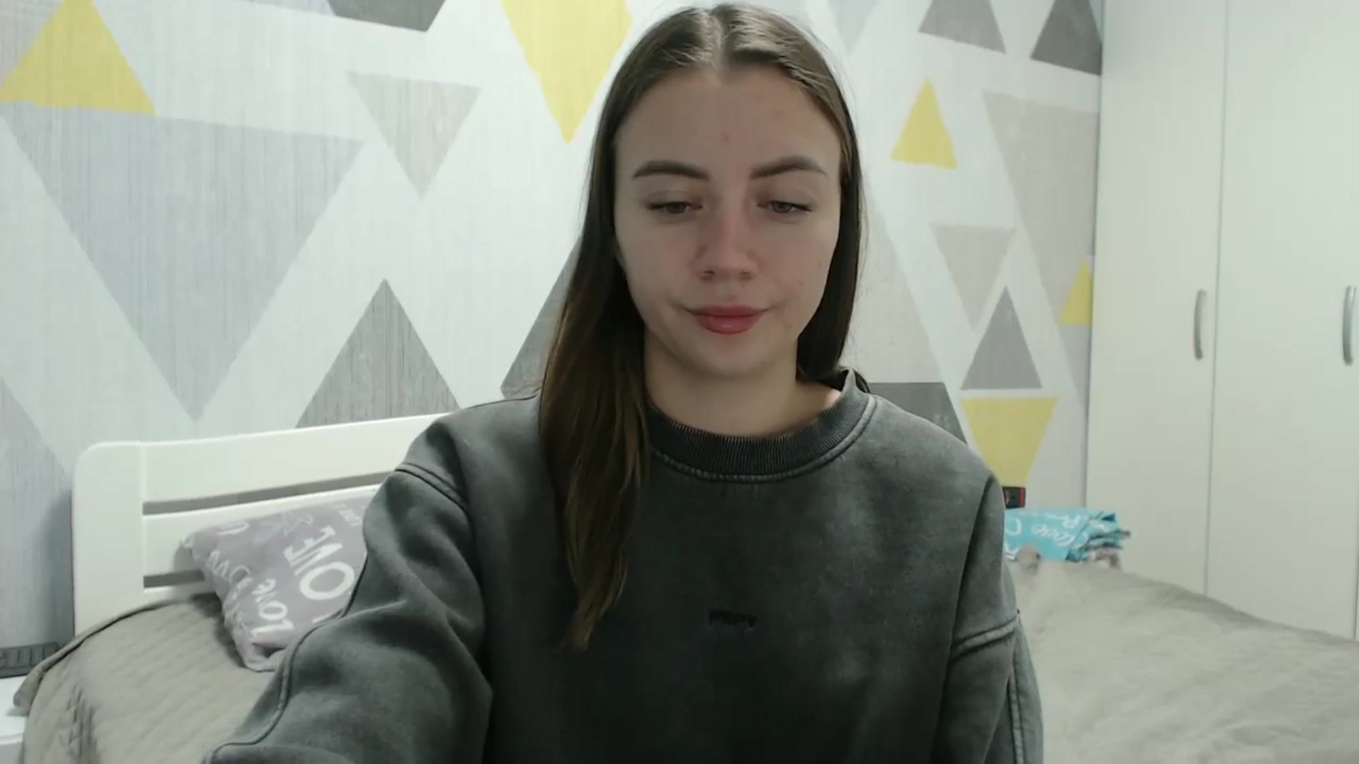 Gallery image thumbnail from Sulfate0's myfreecams stream on, 12/08/2025, 10:32 image 16 of 20