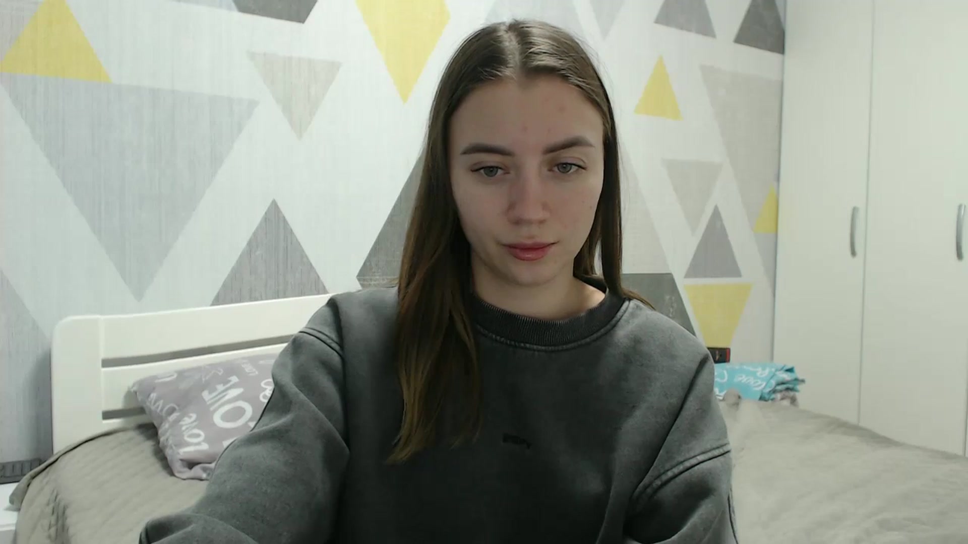 Gallery image thumbnail from Sulfate0's myfreecams stream on, 12/08/2025, 10:32 image 14 of 20