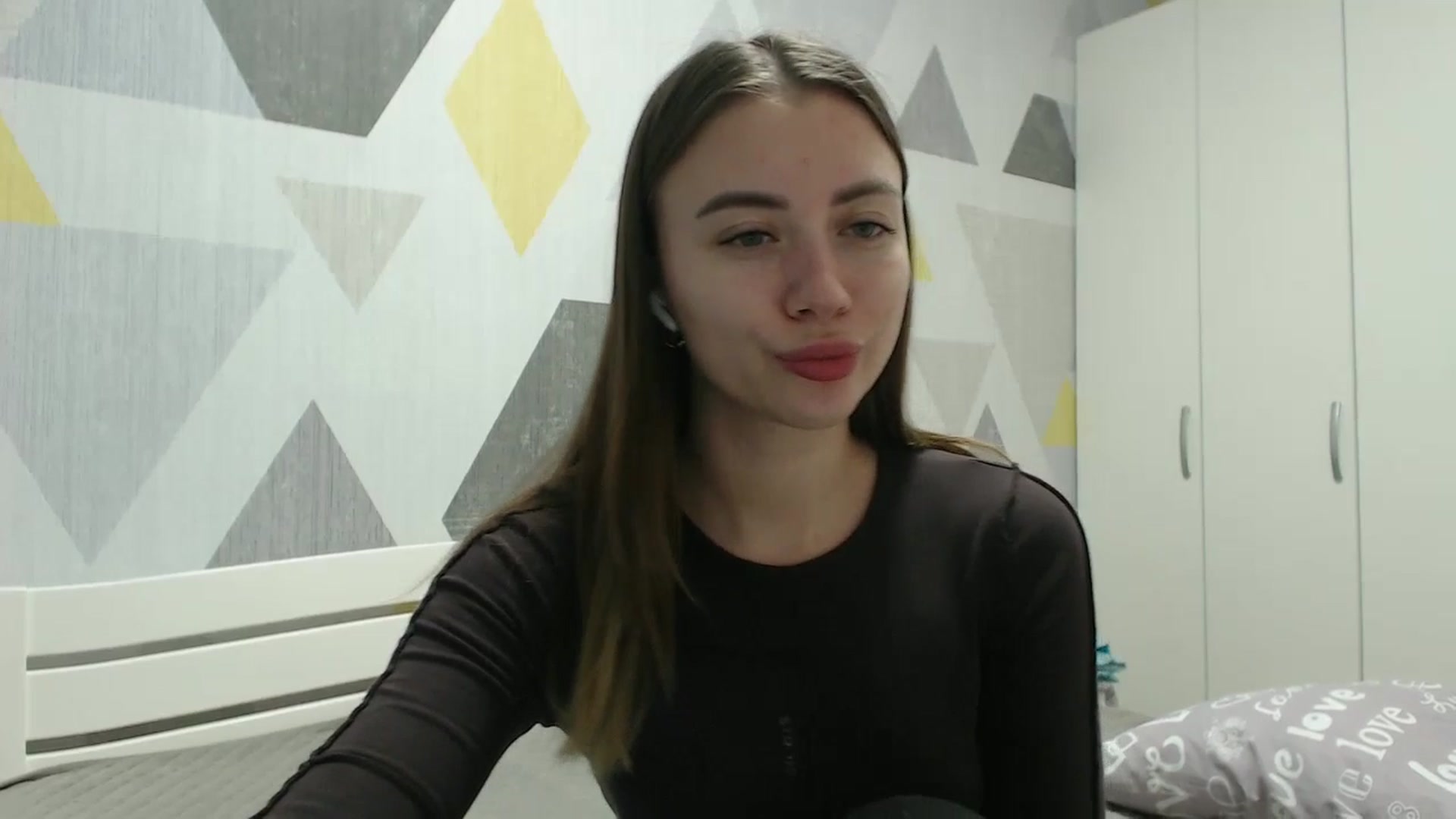 Gallery image thumbnail from Sulfate0's myfreecams stream on, 12/09/2025, 11:07 image 2 of 20
