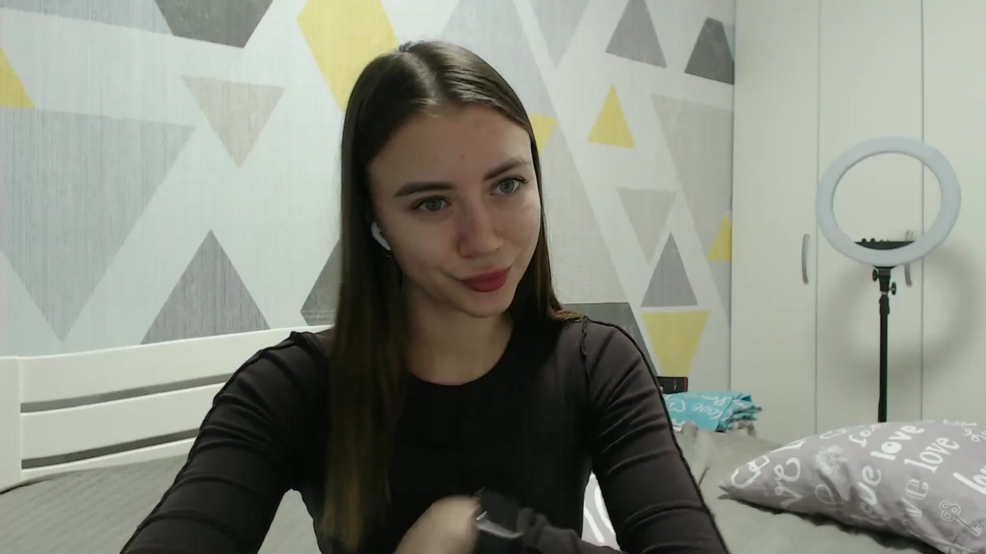 Gallery image thumbnail from Sulfate0's myfreecams stream on, 12/09/2025, 12:24 image 8 of 20