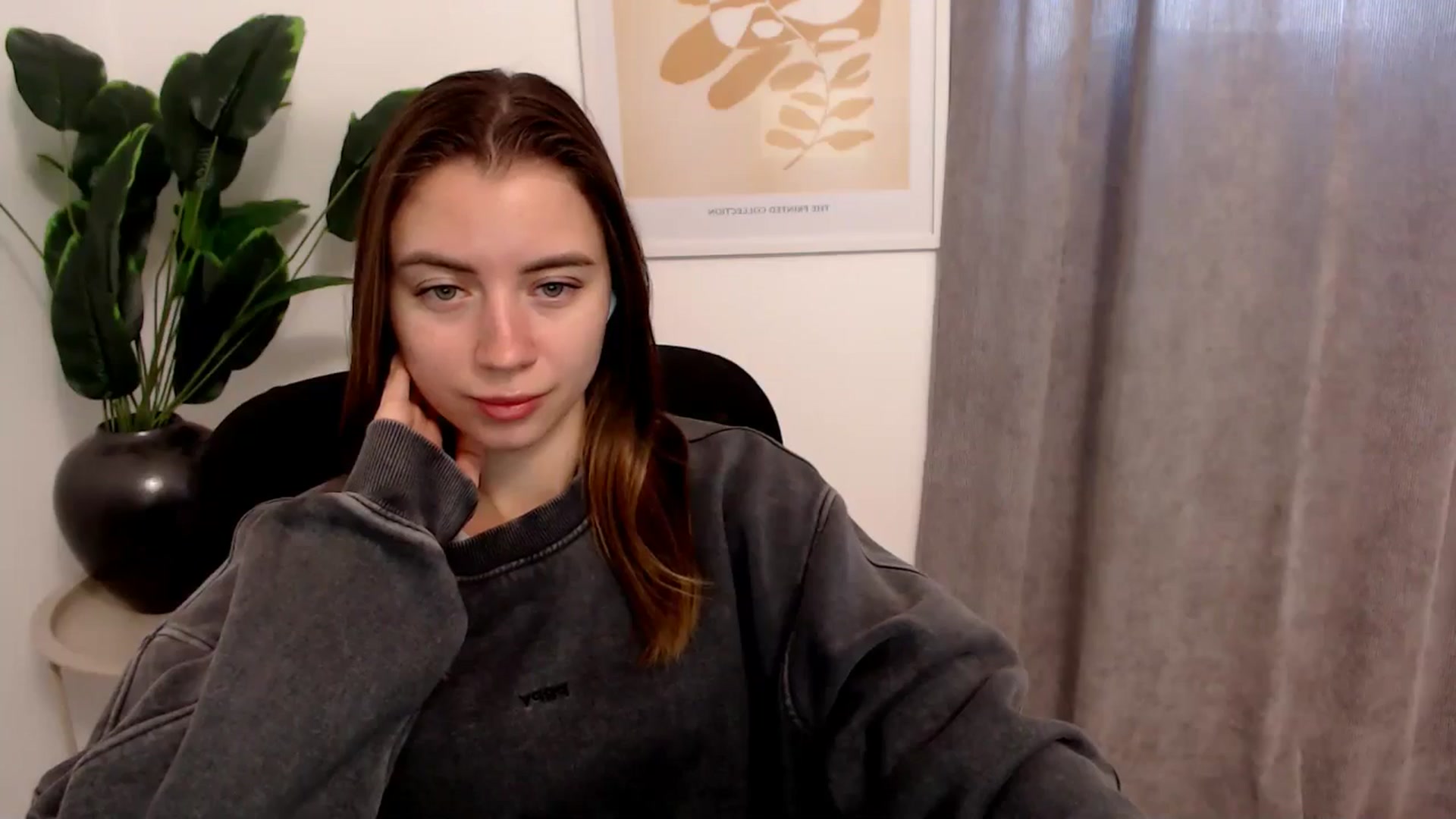 Gallery image thumbnail from Sulfate0's myfreecams stream on, 12/13/2025, 09:23 image 2 of 20
