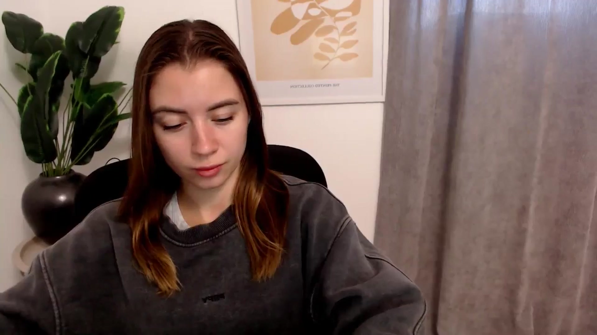 Gallery image thumbnail from Sulfate0's myfreecams stream on, 12/13/2025, 09:23 image 5 of 20