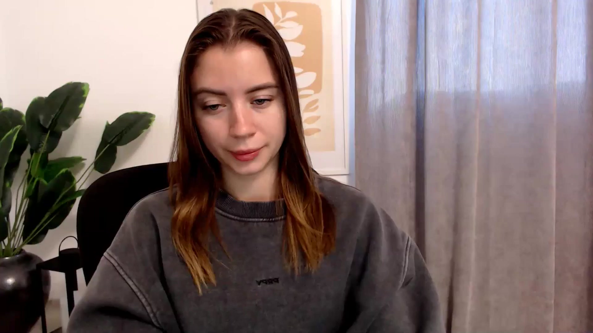 Gallery image thumbnail from Sulfate0's myfreecams stream on, 12/13/2025, 11:59 image 1 of 20