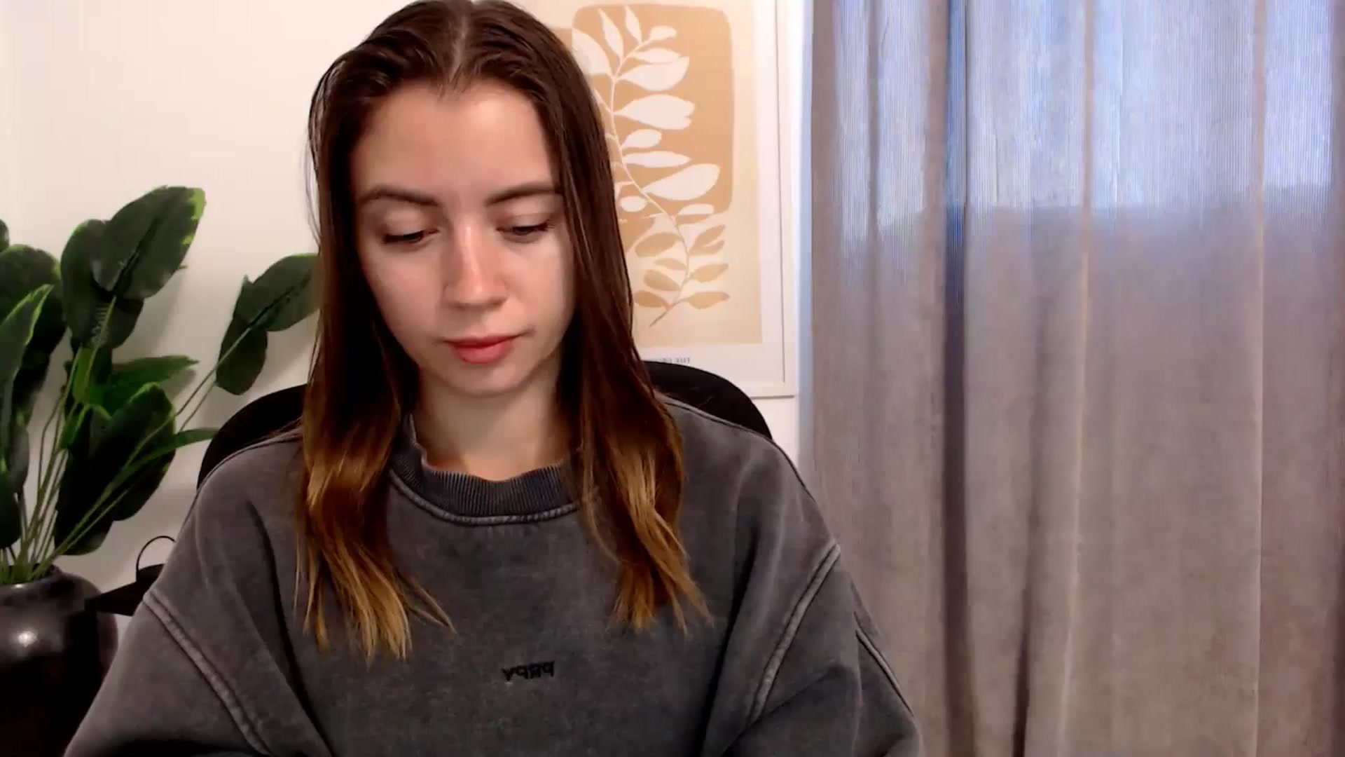Gallery image thumbnail from Sulfate0's myfreecams stream on, 12/13/2025, 11:59 image 4 of 20