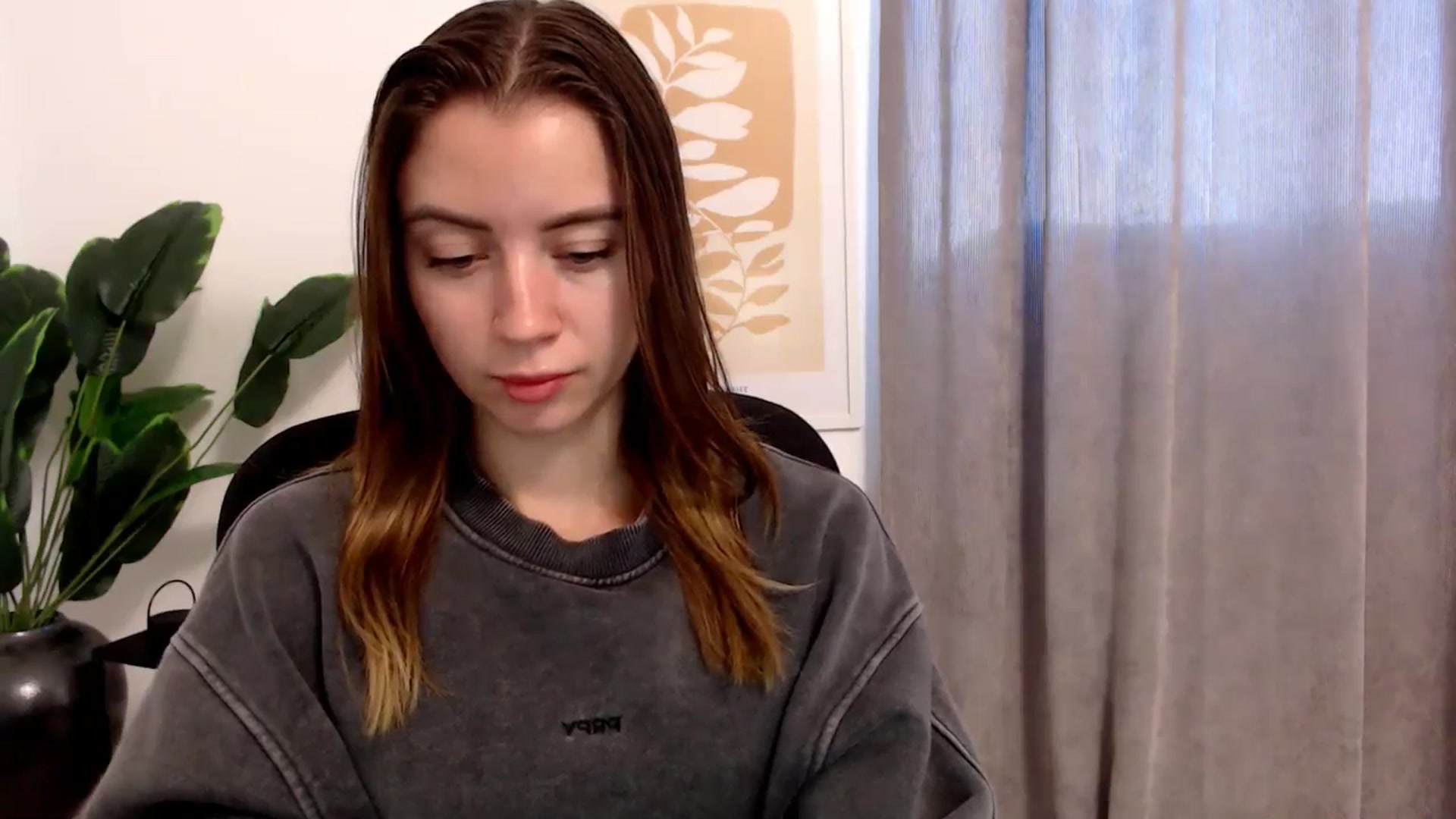 Gallery image thumbnail from Sulfate0's myfreecams stream on, 12/13/2025, 11:59 image 6 of 20