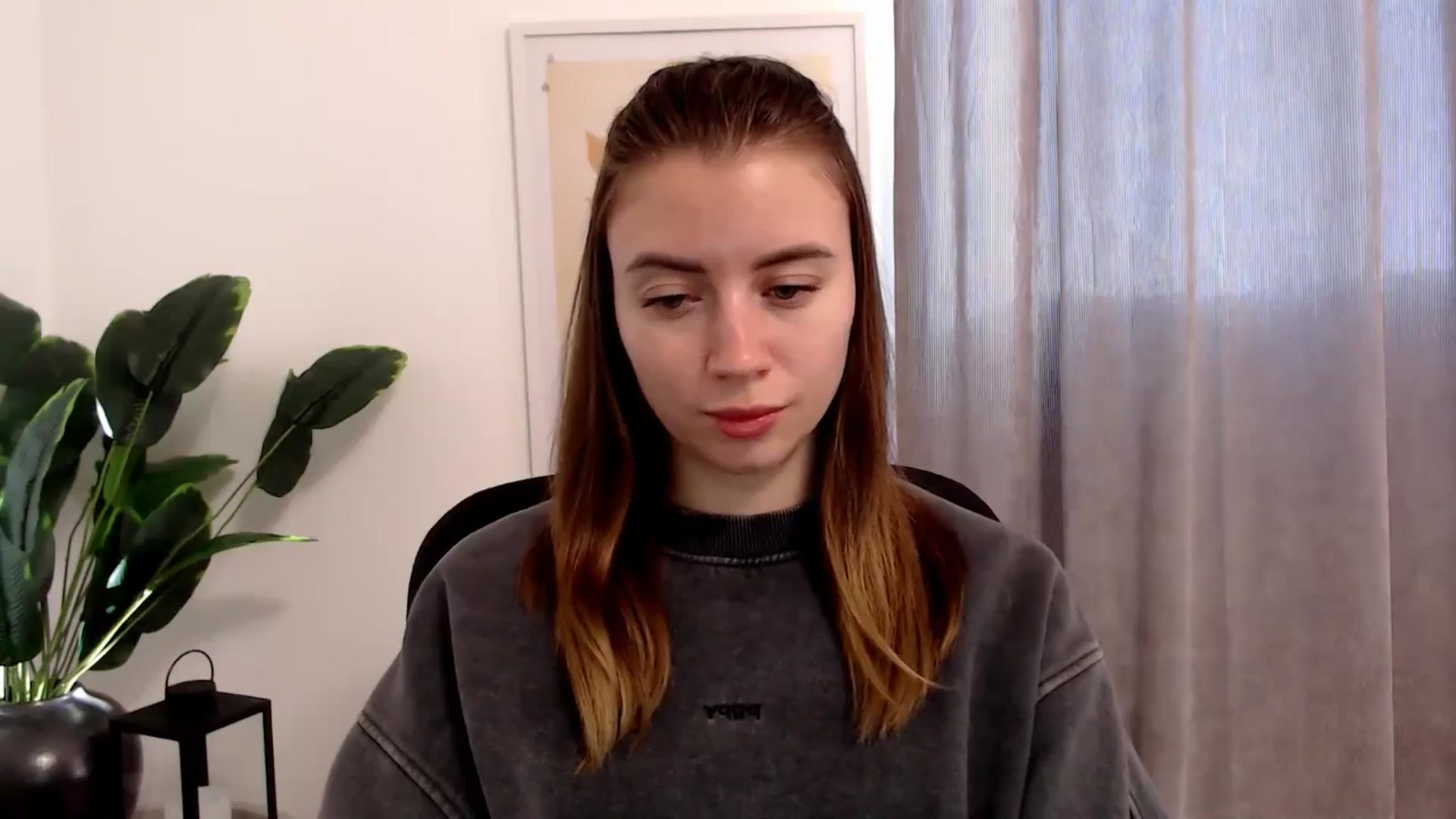 Gallery image thumbnail from Sulfate0's myfreecams stream on, 12/13/2025, 11:59 image 17 of 20