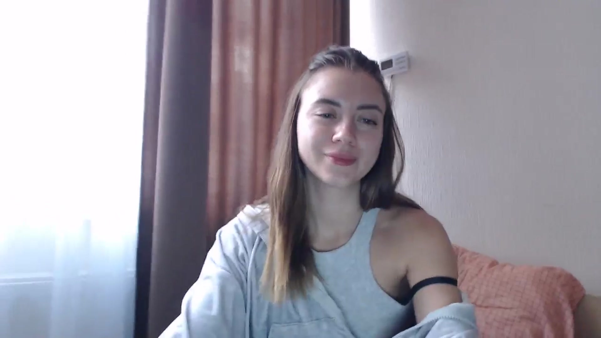 Gallery image thumbnail from Sulfate0's myfreecams stream on, 12/15/2025, 11:54 image 18 of 20
