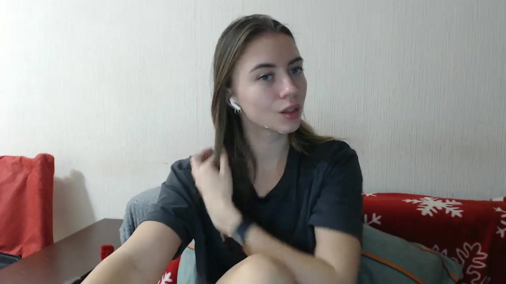 Gallery image thumbnail from Sulfate0's myfreecams stream on, 12/17/2025, 14:44 image 9 of 20
