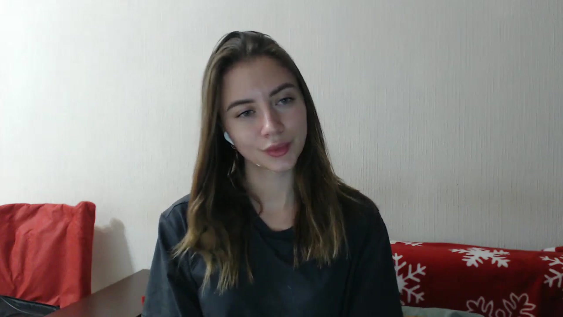 Gallery image thumbnail from Sulfate0's myfreecams stream on, 12/17/2025, 14:44 image 17 of 20